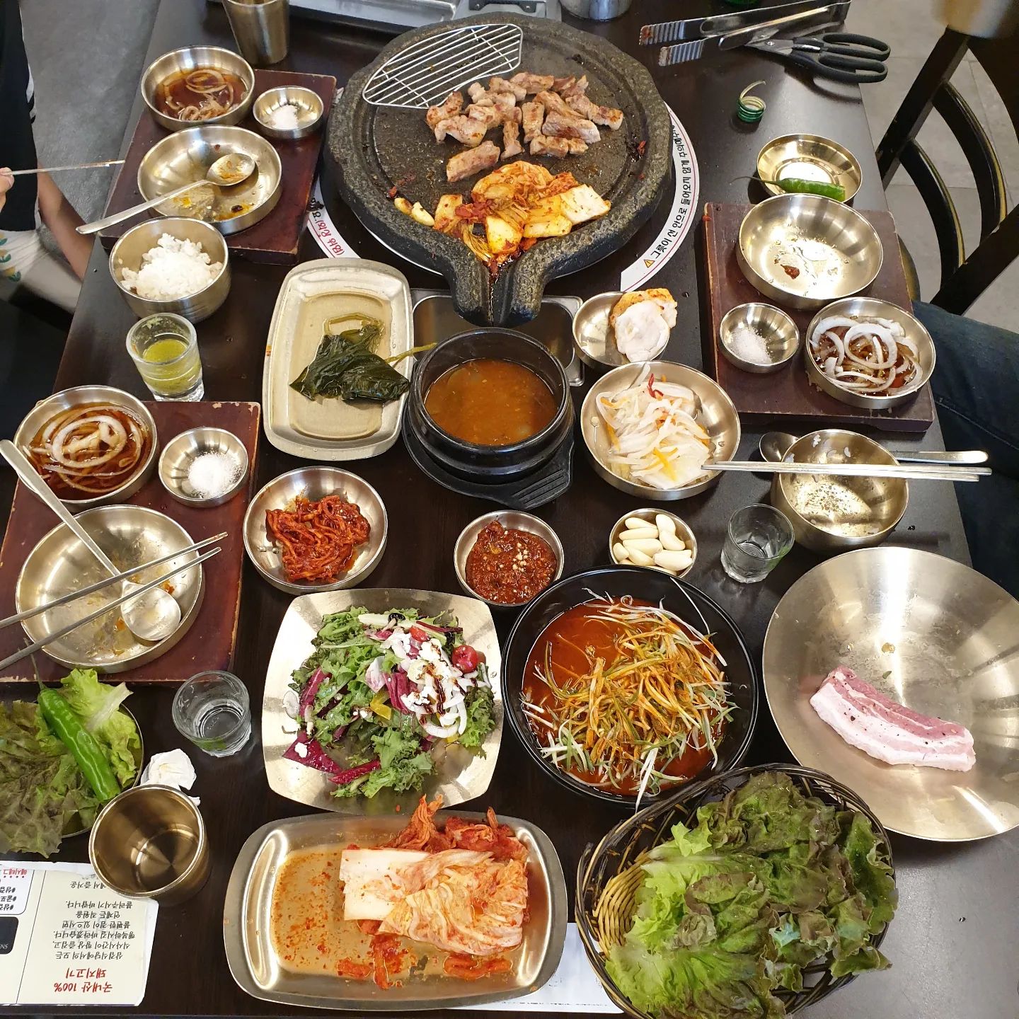 #삽겹식당 #삽겹살전문점

삽겹식당에 왔어요. 
정갈한 상차리, 맛인정 삽겹살 
곁들인 소주한잔까지 
완벽한 저녁식사입니다. ^^ 

 #굴포천역맛집 #부평맛집 #삽겹살맛집 #인천맛집 #부개동맛집