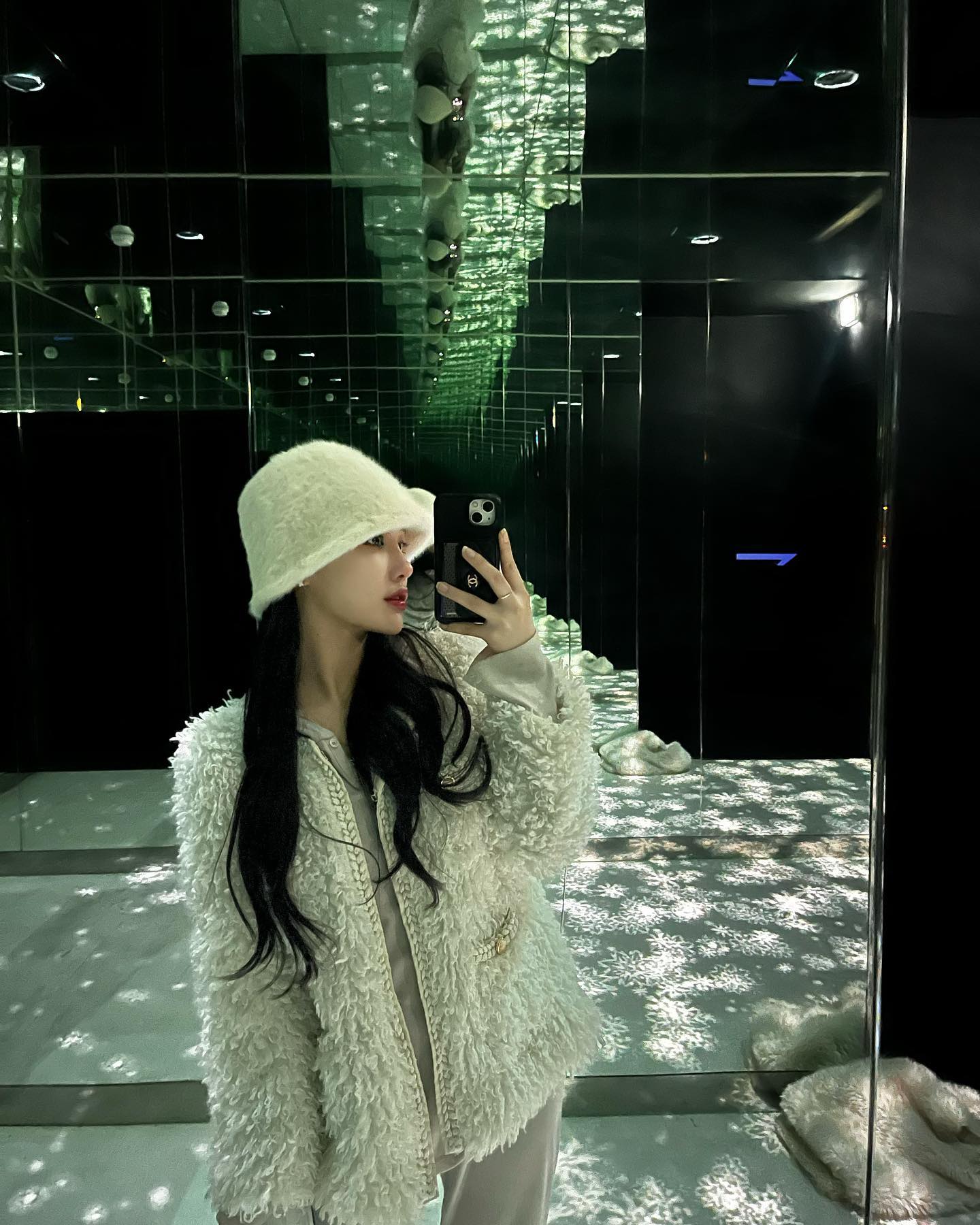 편하게 갔다가 너무 이뻐서 후회한곳..✨
부모님이랑 꼭 가보세요 🤍
저녁 6시 -10시에 가면 불꽃 맵핑쇼도 볼수있고
다양한 스낵바 , 풍경사진도 같이 찍을 수 있어요
리워드 경품도 있으니 꼭 한번 가보세요🤍
