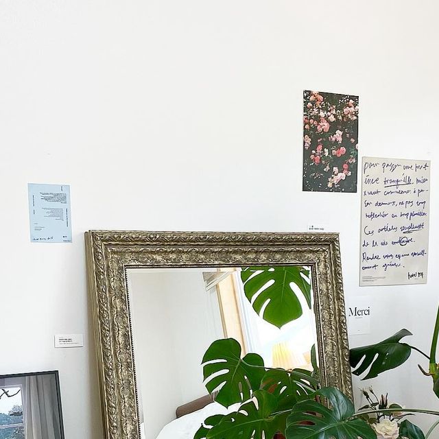 지안홀릭🌿 on Instagram: "#광고  @stay_bril
-
자연속의 편안한
휴식을 할 수 있는 그런 공간🌿
딱 내가 찾던 곳!

강원도 영월군의 자연친화적인 감성 숙소
#스테이브릴

프라이빗한 독채 2층 숙소에
(한 팀만을 위한 숙소)
12명까지 숙박 가능하고
245평 규모의 정원과 바베큐 사용 가능해요

마운틴 & 리버뷰가 초록초록
참 좋아요
숙소 바로 앞에 옥동천과 계곡이 있고
건강한 사회를 위한 자연주의 브랜드의 
어메니티만을 사용하는것도 맘에 들구요

마샬 블루투스 스피커 사용 가능한
카페같은 감성,
침구류와 내부가 깨끗한 신축 펜션이라
더 좋은거 있죠:)
침실 3개 + 화장실 2개라 편했고,
미국 프리미엄 웨버그릴 바베큐까지
제대로 힐링했어요 진짜🌈
-
▫️스테이브릴
강원 영월군 김삿갓면 두릉골길 24-33
스테이브릴펜션 플레이스 
https://naver.me/Gz5eS2ew
-
-
-
-
-
#영월펜션#영월독채펜션
#영월가족펜션#영월펜션추천
#강원영월펜션#강원영월독채펜션"