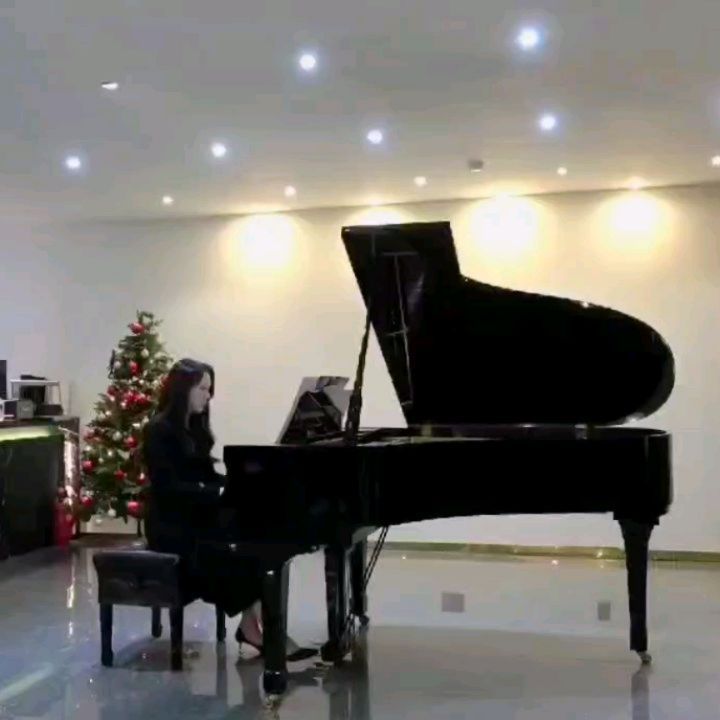 다시 치는 🎹

수강 한달차라 미흡했지만,
사실 일주일 연주회 준비 치고
아주 잘했다고 생각한다

그렇게 생각할래. 에읻