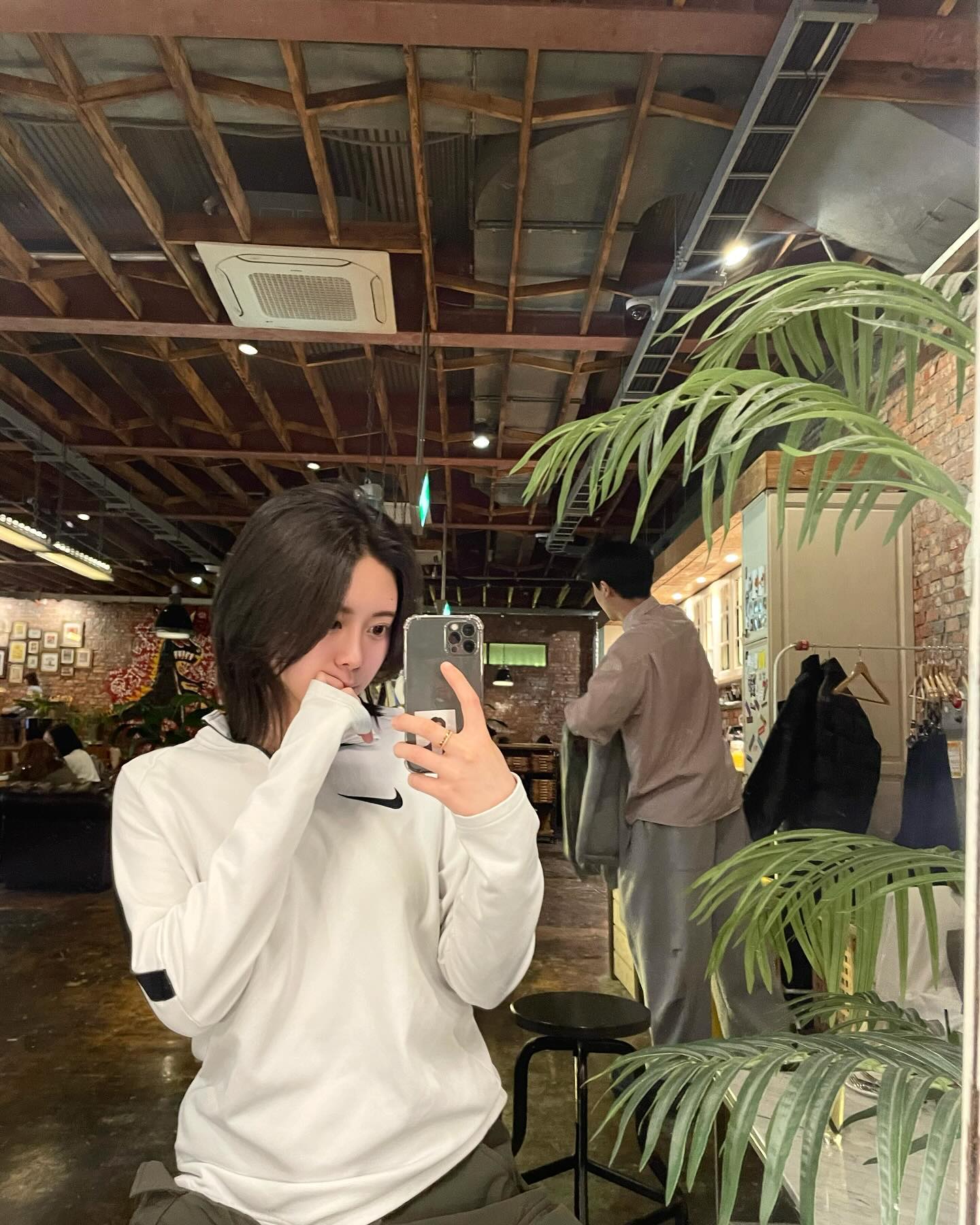 가발 아닙니데 ㅋㅋ 
어색합디다 허허