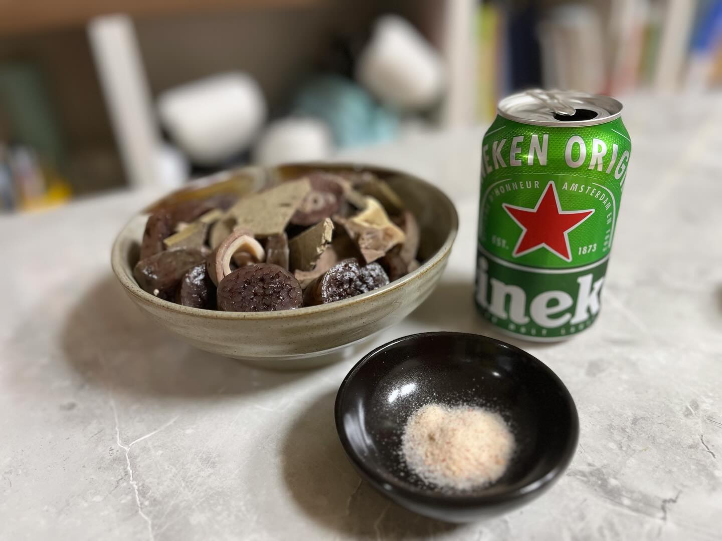 오늘 동생이랑 통화하다가 순대가 먹고 싶어서 ㅋㅋㅋ
한결이 픽업해오는 길에 순대 사오기!!!
맛있다!!! 순대에는 소금이지!!!!ㅎㅎㅎ
.
.
.
#주전주리#안주#순대#분식#떡볶이는참았다