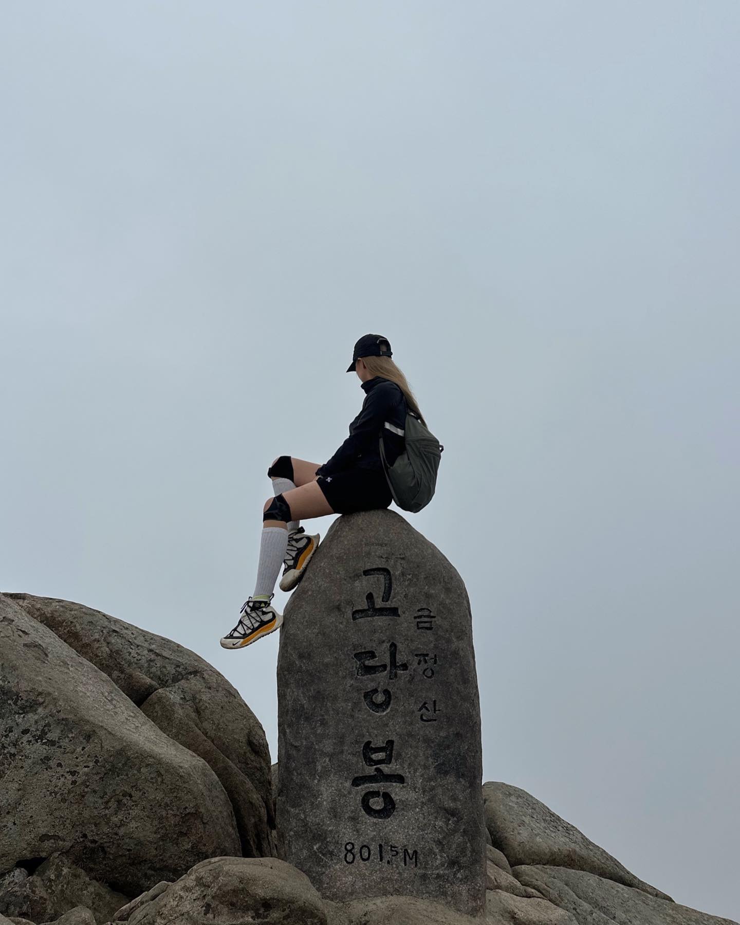 금샘, 이 멋진델 왜 여태 안간거야 나..?

오늘부터 금정산 최애 코스는 금샘 코스야.
흐린 날 산행을 더 좋아하는 나한테 오늘 온 산을 뒤덮은 안개는 너무나도 행운🤍

범어사-고당봉-범어사 회귀 코스는 하산 후 오리고기 꼭 먹기 메모 !