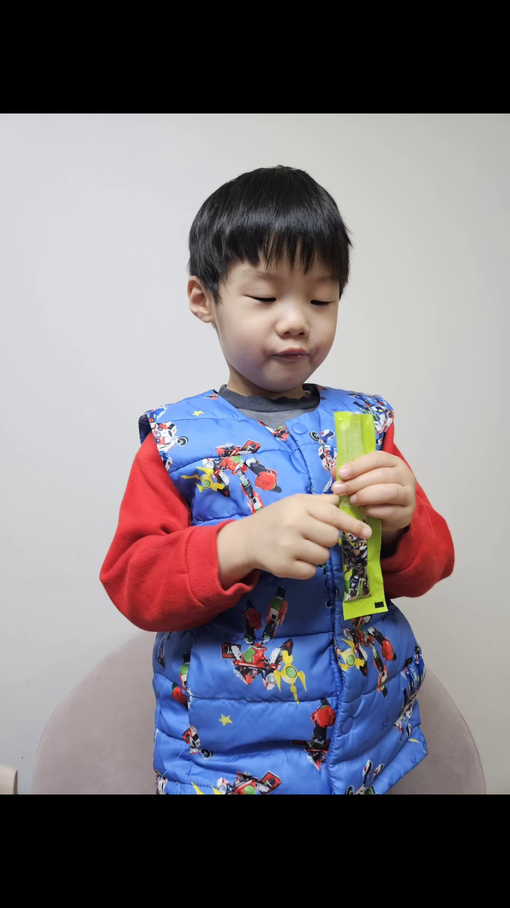 빤스카봇에 나시카봇, 카봇조끼입고...

#올키칼슘젤리 드시니 제일 행보쿠하신분..

올키는 사랑입니다 😍 

ajupharm_official #올키키즈모델 시켜주세요 ㅋ

올키쑥쑥영양제 먹으면서 키크는중이예요^^ 

#헬로카봇 #카봇덕후 #헬로카봇젤리
올키드시러오실분?