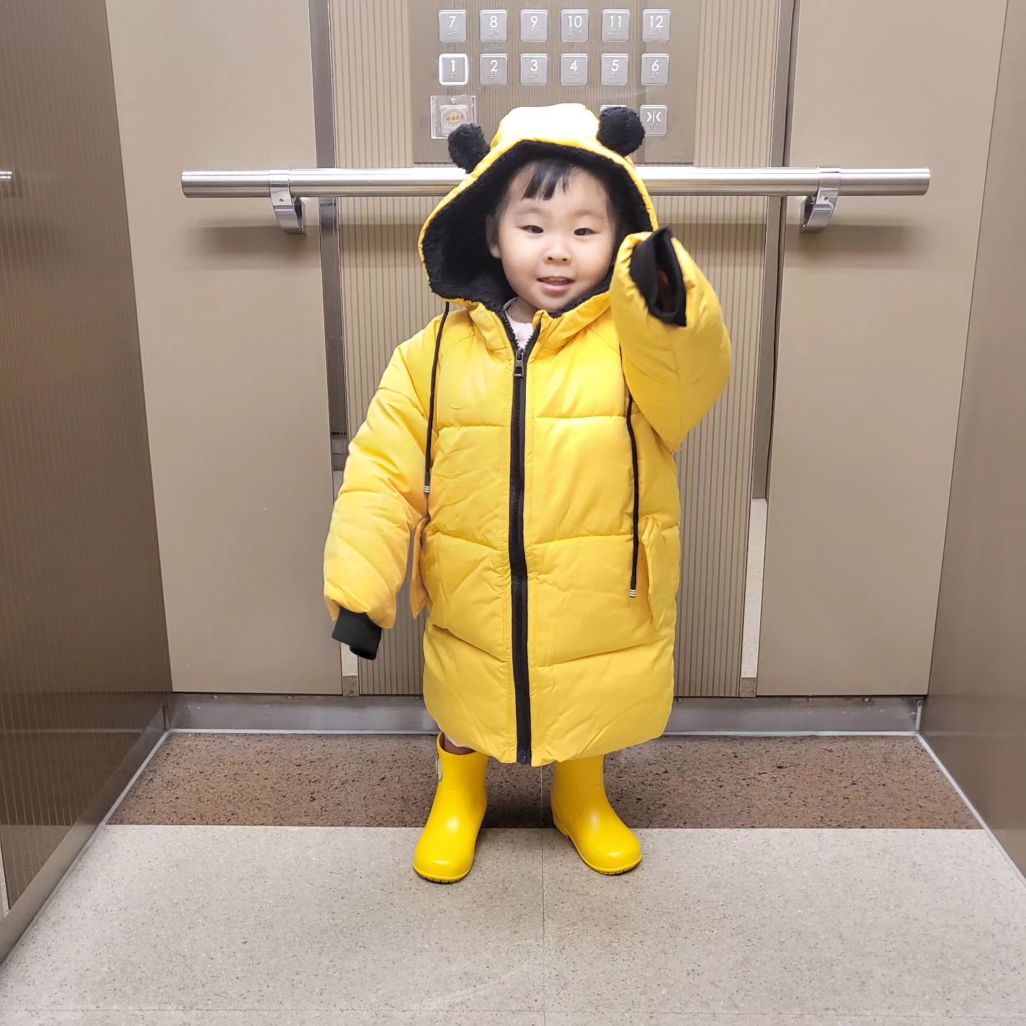 옴마?!우리집에 노랑곰이 나타나따!!!

#생후679일 #22개월아기 
#아기스타그램 #조금더자란오늘
