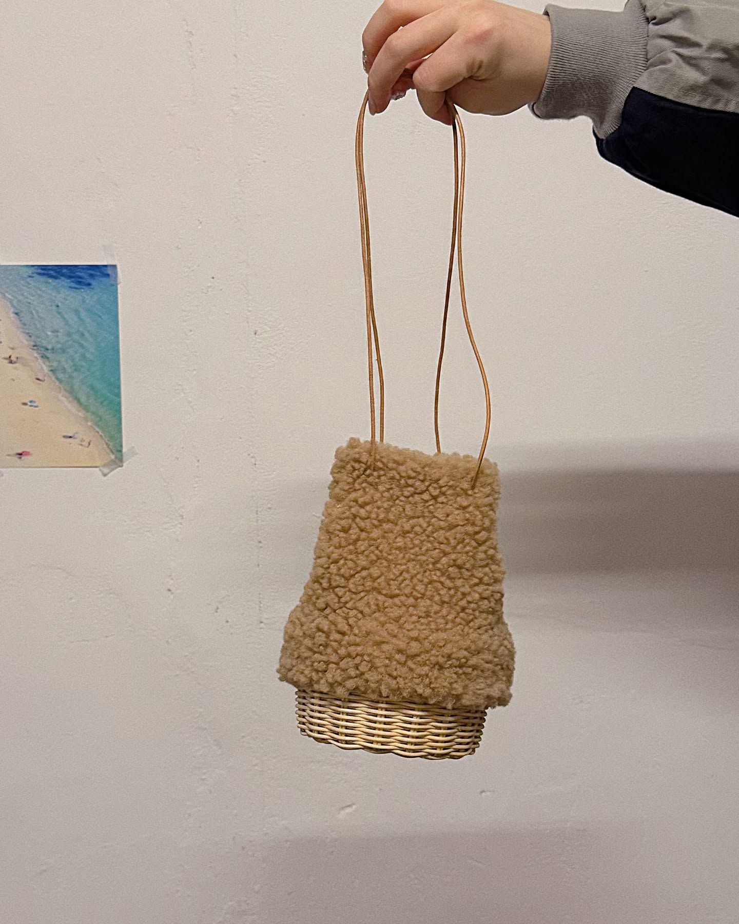.
일 마치고 저녁도 대충 먹고 수업 오느라 너무나 힘들었을 저녁반 쌤들의 마지막 수업, 빨리 보내주고 싶은데 언제나 시간 꽉꽉채워서 보내드려서 살짝쿵 죄송🥹 그래도 아쉽다고 해주셔서 바로 죄송한 마음버림ㅋㅋㅋ 5주동안 즐거웠어요 : )
#라탄가방 #뽀글이가방 #바미라탄 #거제평생학습