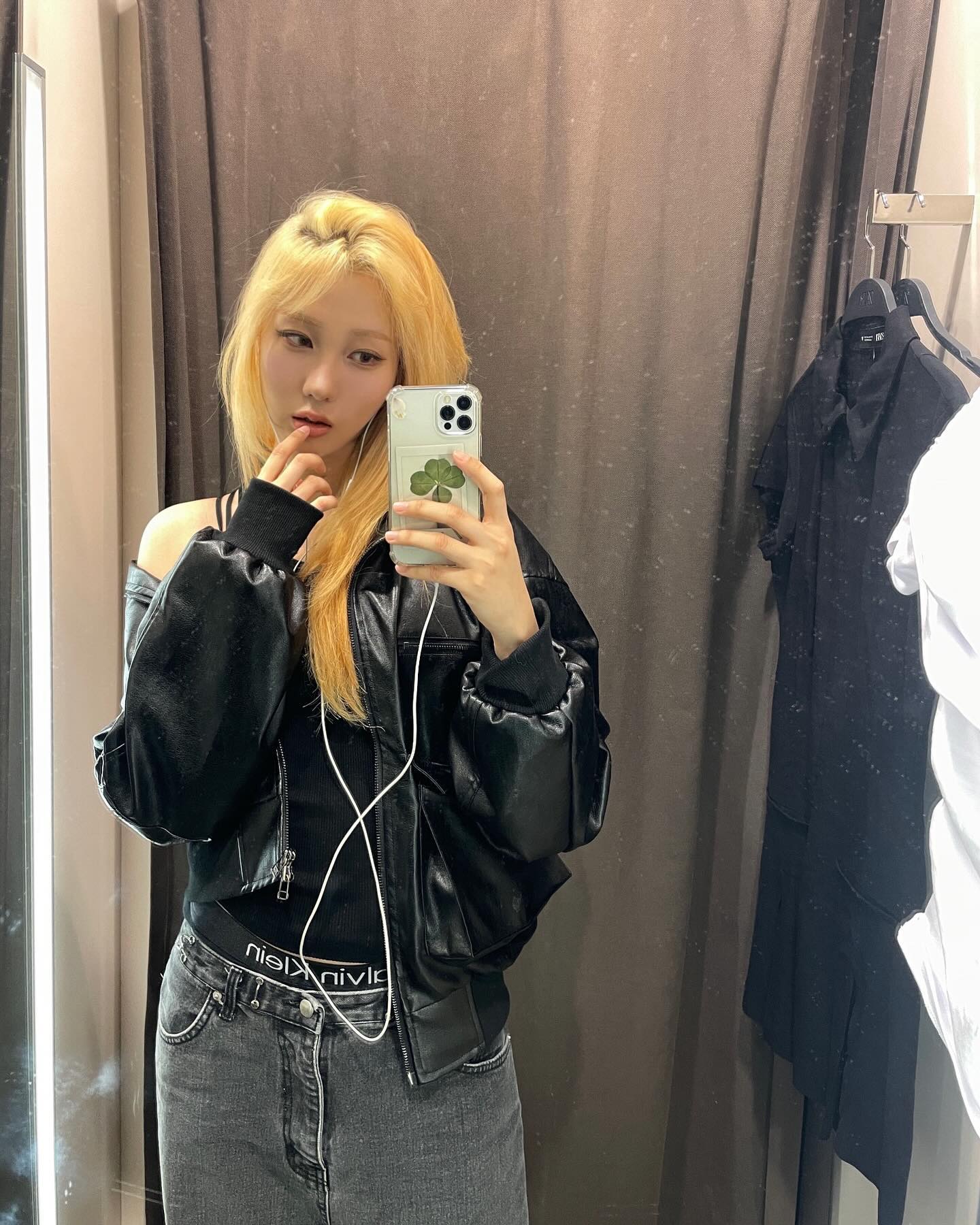 👱‍♀️