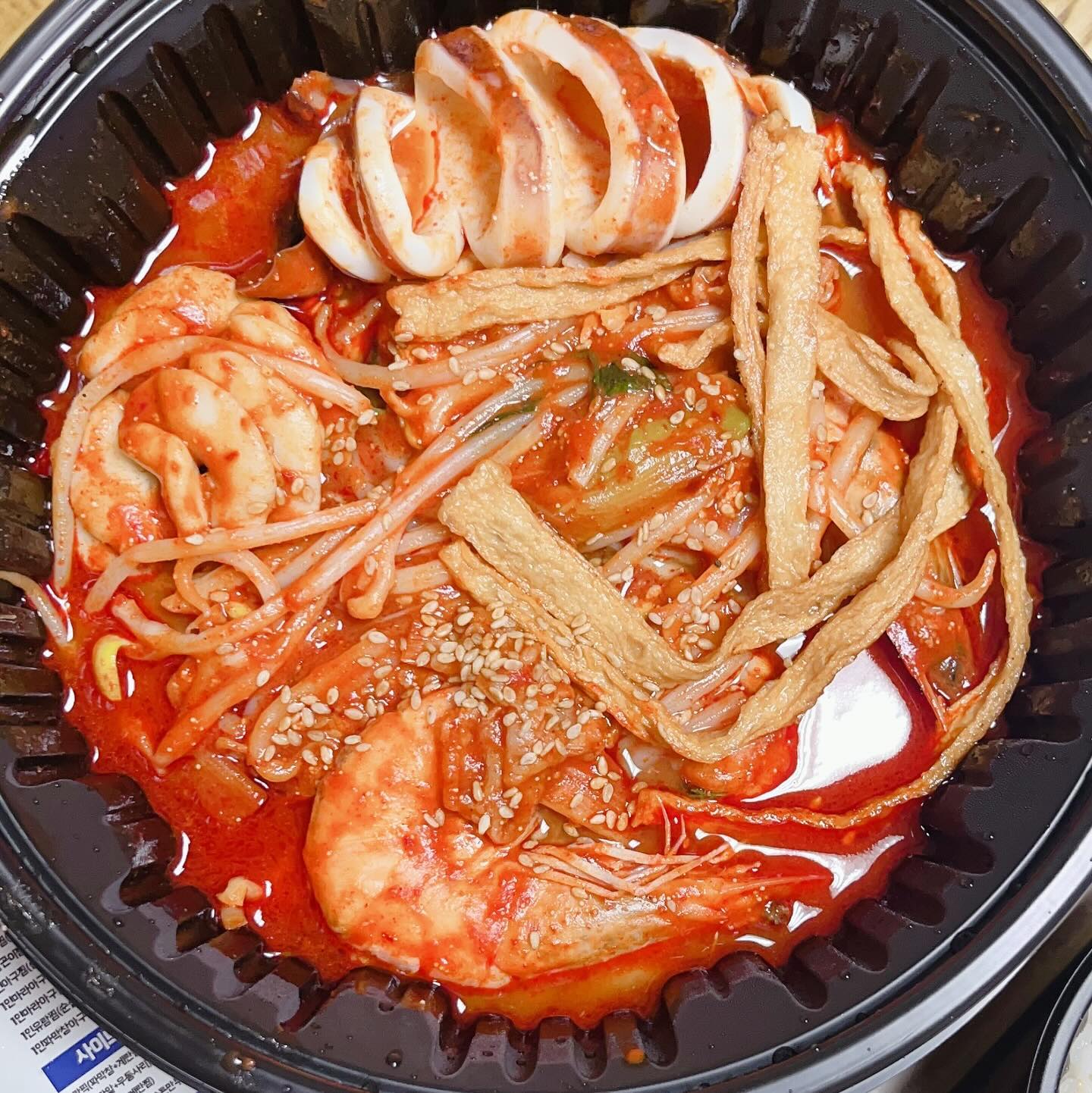 #협찬 #유람아구찜 #아구찜 
저녁메뉴 고민되시거나 술안주 고민되실때 선택하기 좋은 아구찜!
배든든 공기밥 뚝딱 유람찜으로 한끼식사 해보시는건 어떠실까요~~?