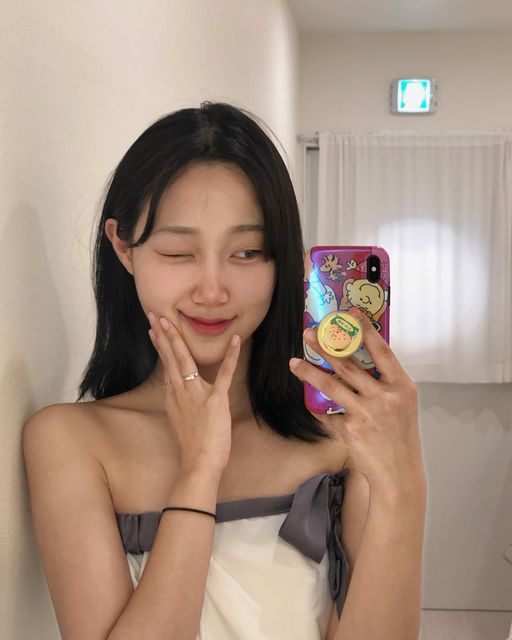 권나영 on Instagram: "✨송도 젠블리 빛나는 얼굴✨ ⠀ 하얘지는건 포기하고 빛이라도 나보자 했는데 진짜로 뺀질뺀질해진 후기 푼다..! ⠀ 송도가 인천의 귀족 동네라더니 같은 건물에 페이스