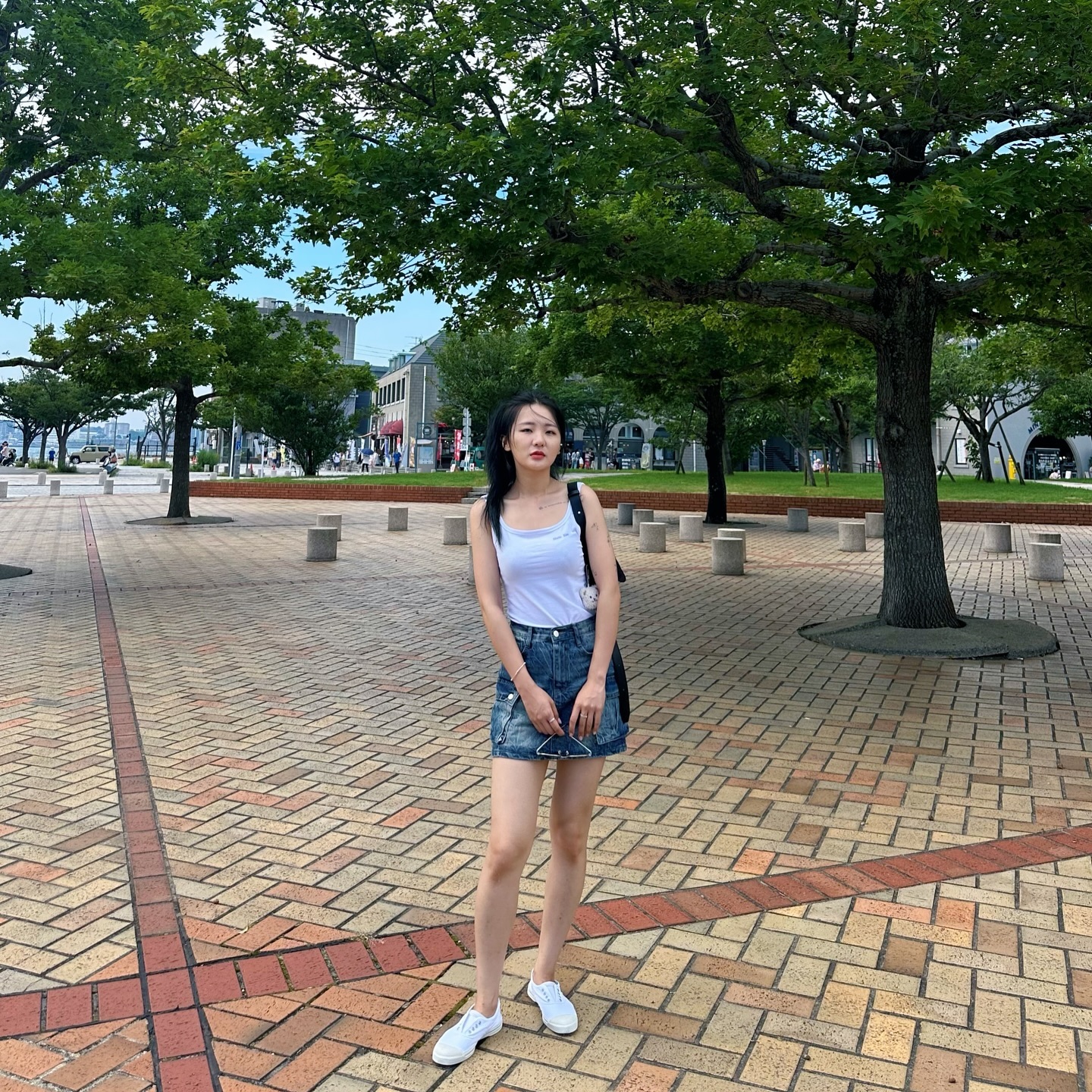 여름휴가 슈즈로 벤시몽 Pick

✔️ 슈레이스가 없는 스니커즈여서 신고벗기 편리
✔️ 꾸안꾸 스타일링이 편해 여름 내내 착용하기 Good
‼️ 자사몰 할인중이니 모두들 놓치지 않기 ‼️

bensimn_korea bensimon_life,#벤시몽 #벤시몽스니커즈 #벤시몽엘리 #여름스니커즈 #벤시몽슈즈