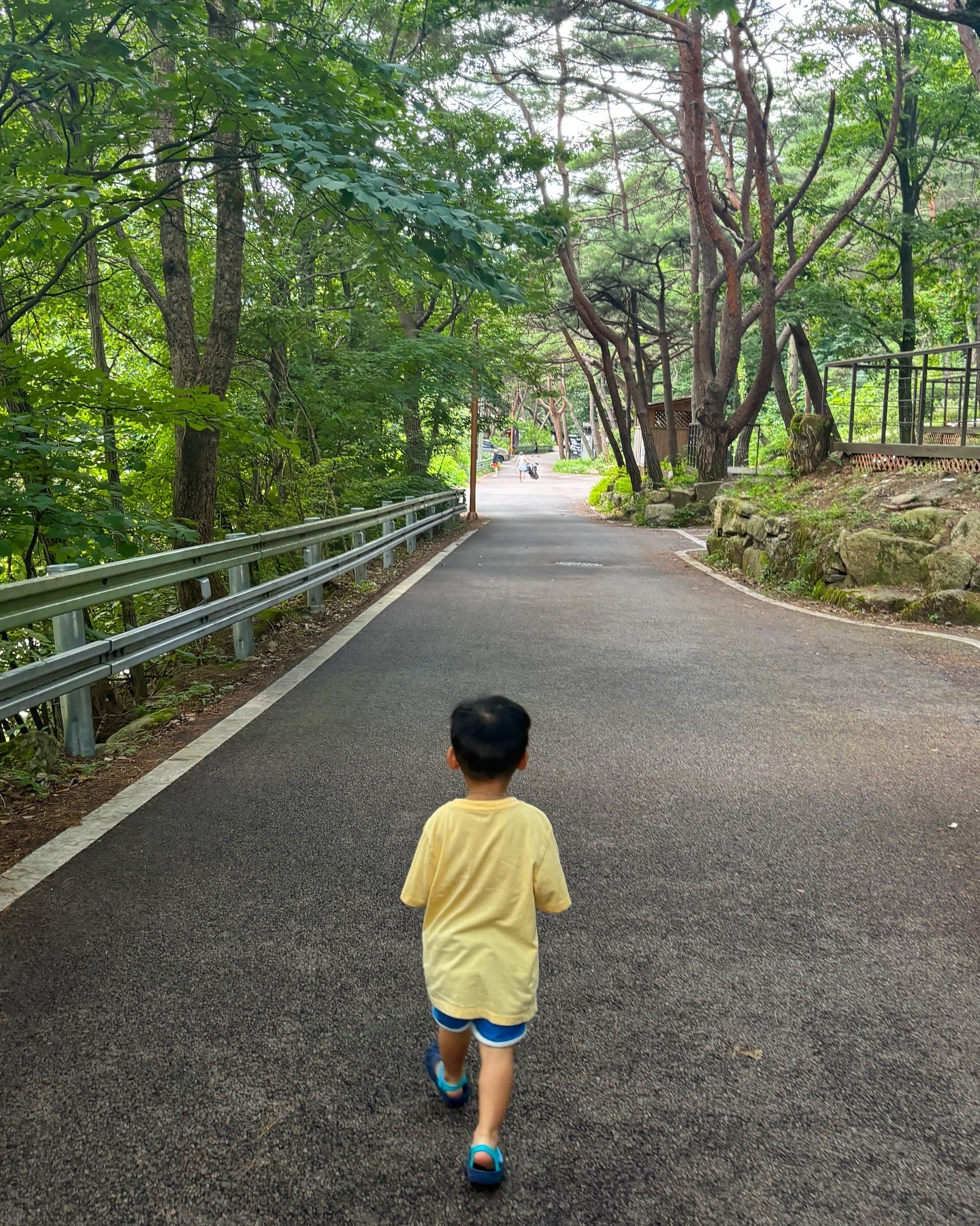 더워도 소나기가 내려도 
이것이 여름 캠핑의 매력🏕️🫧

올여름도 시댁 가족 캠핑 완료✌🏻