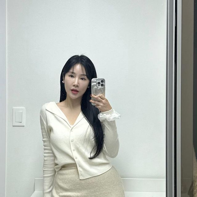 @_chuing on Instagram: "#광고 ⠀ ⠀ ⠀ 원래 대둔근 자체가 작아 힙라인에 곡선이 생기지 않는 체형과 힙딥이 운동으로 채워지지 않는 체형 비대칭이 심해 부종이 심하고 예쁜 라인이 어려운 체