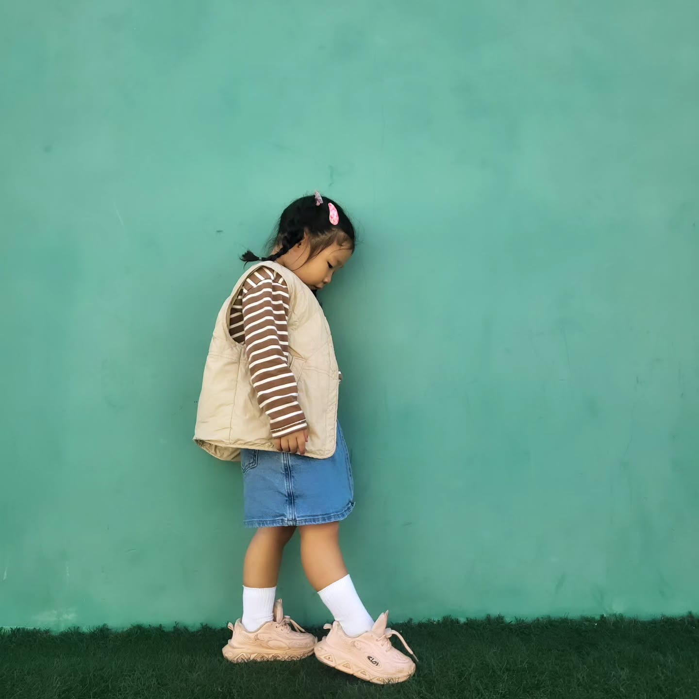 이제는 포즈도 착착 해주는 사랑스러운 아이🫶🏻

어느덧 조금한 아이에서  어린이가 된 아이