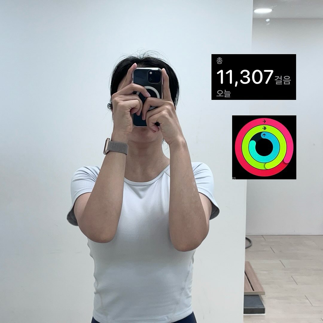 #오운완 #하체운동한날 

#하체운동루틴🔥 
✔️ 어덕션머신 18 10 4
✔️ 어브덕션머신 40.5 13 4
✔️ 레그컬 20 10 4
✔️ 레그익스텐션 10 15 4
✔️ 시티드레그프레스 45 15 4
✔️ 레터럴레이즈 1.5 15 4
✔️ 크런치 25 4