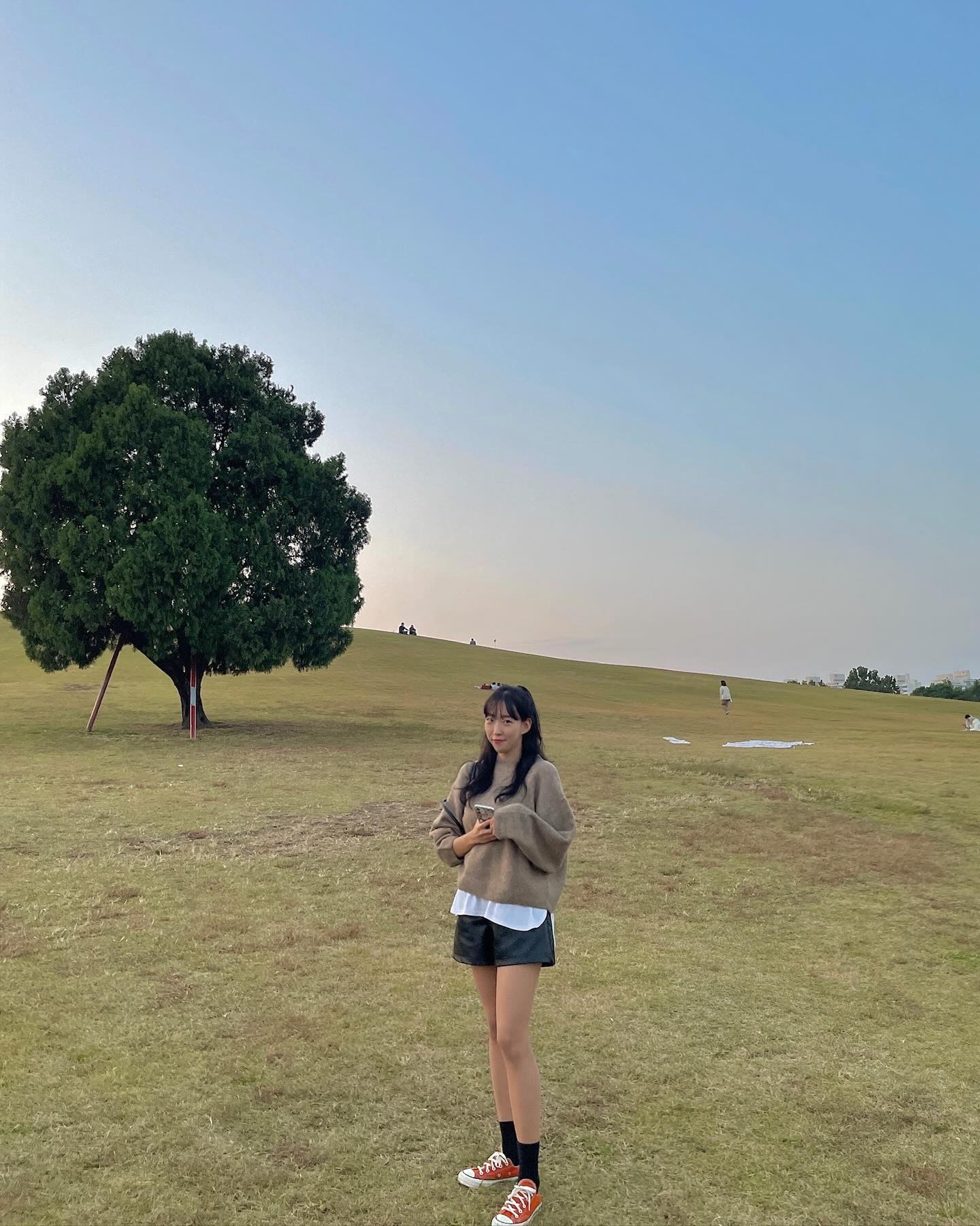 처음 와본 올림픽공원 나홀로나무!!🌳
왠지 이국적인 느낌이 드는게 왜 다들 오는지 알겠네~