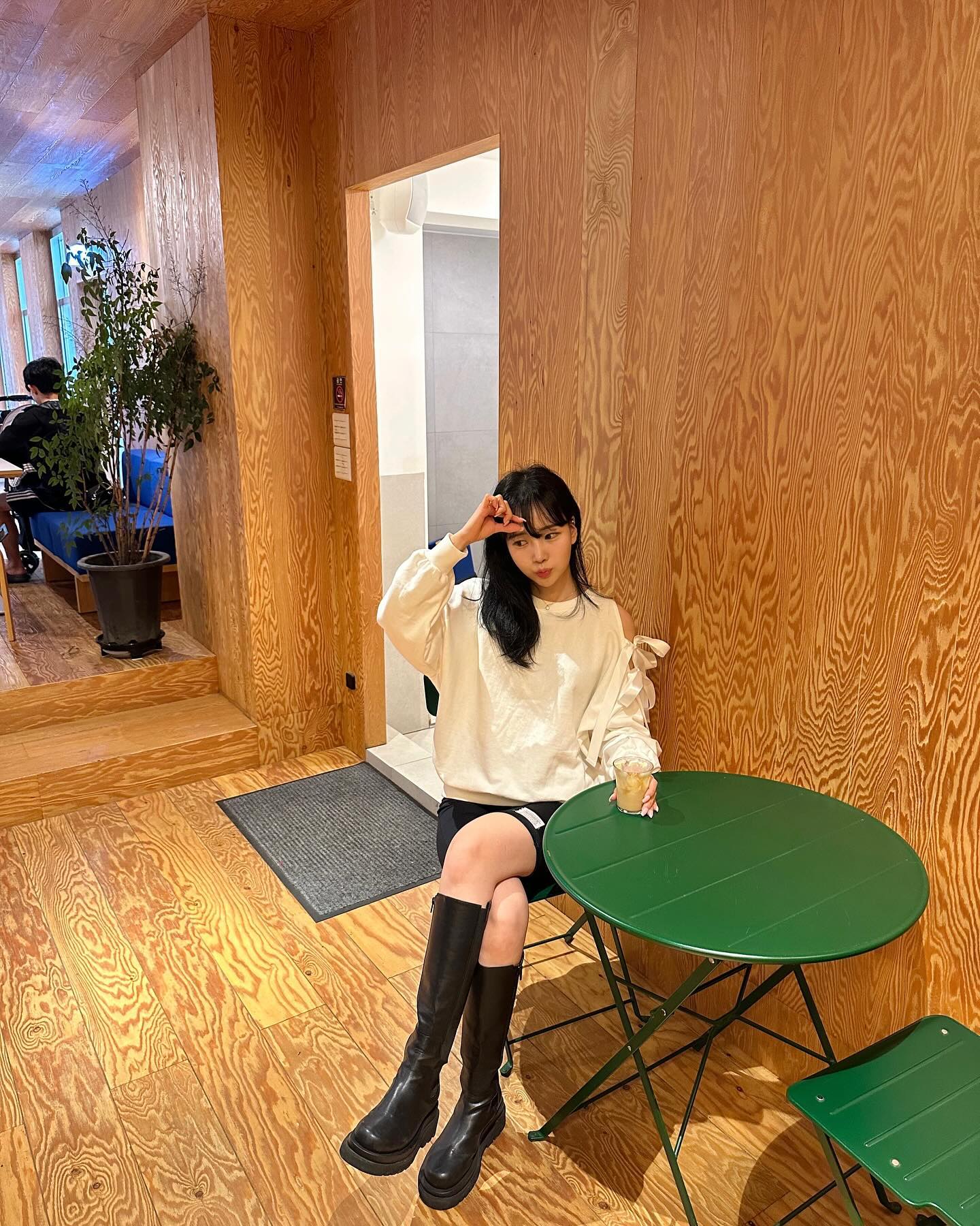 오히려 비와서 좋아 🕶️