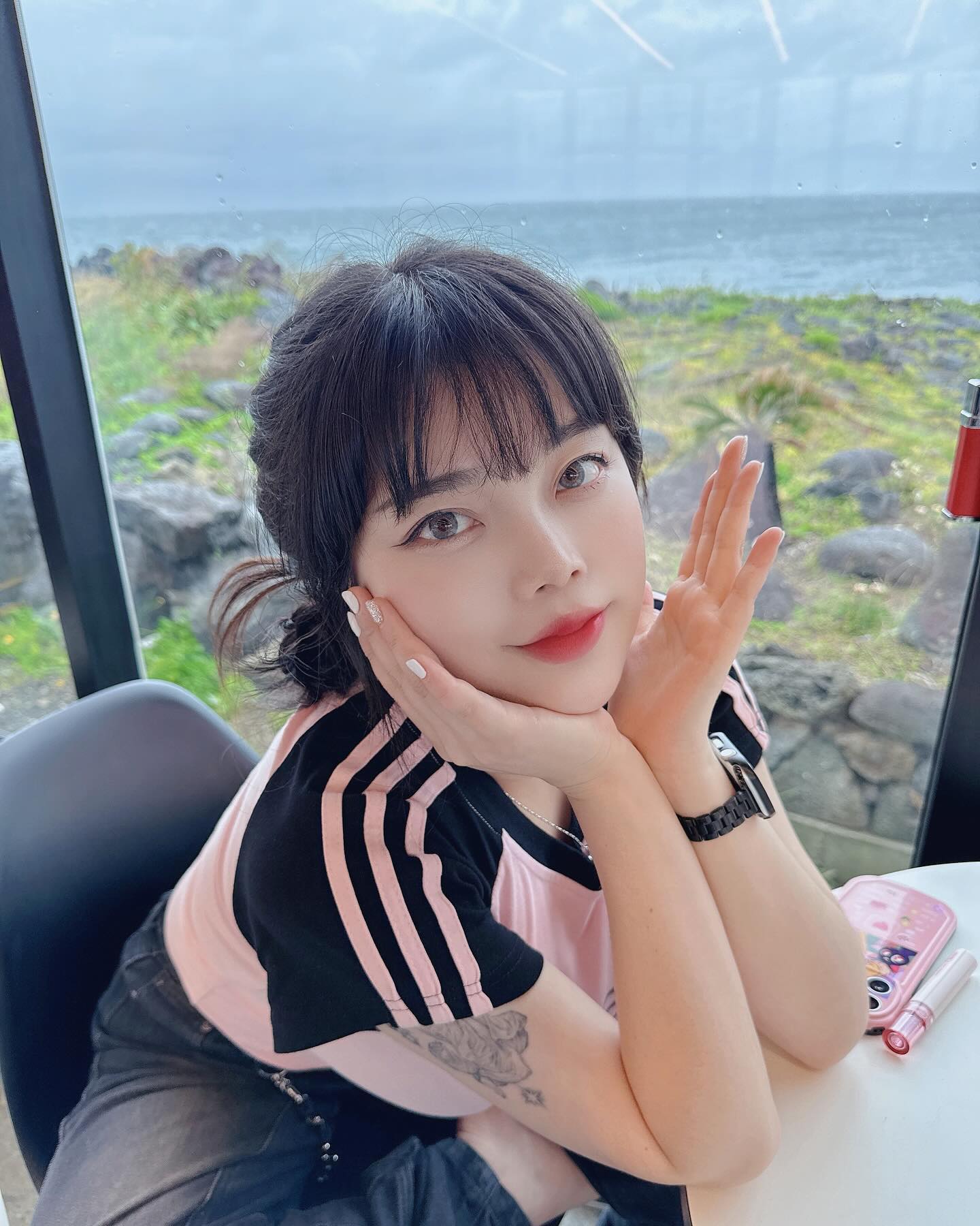 여행 온 김에 귀여운 머리 함 해봤수광 👸🏻