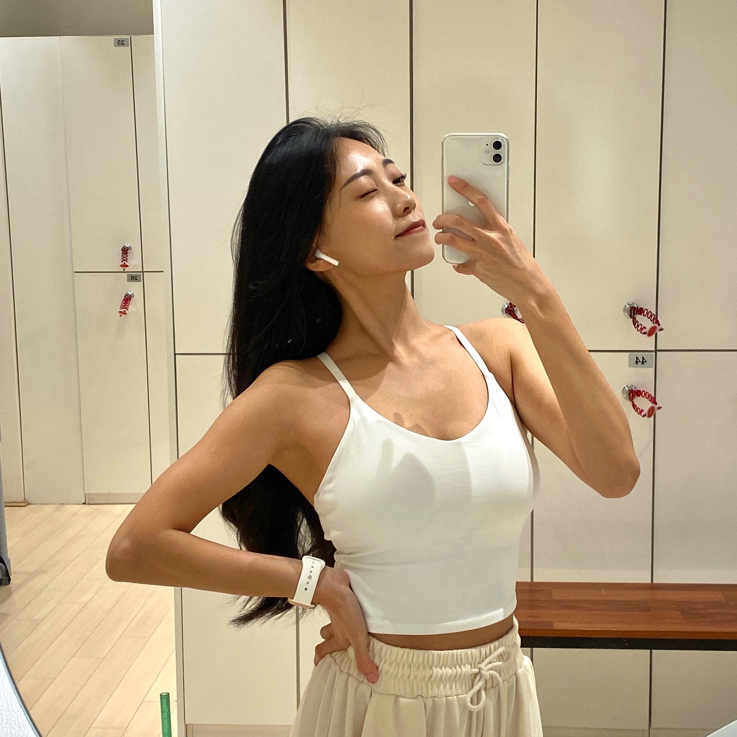 결혼 준비로 한달이 정말 정신없이 흘러갔고
뒤로 제쳐놨던 조금 덜 중요했던(예를들어 운동이라던가..웅동이라던가….)
내 소중한 취미 시간에 다시 사랑 가져주기🤍