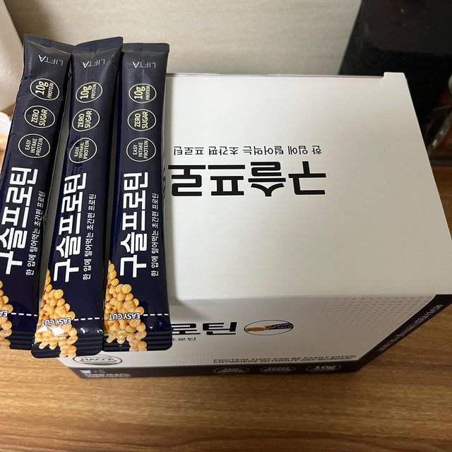딩초부부 on Instagram: "#광고#협찬#구슬프로틴 다들 구슬프로틴이라고 들어보셨나요?!😎 요즘 운동 후 항상 단백질을 챙겨먹곤 하는데요. 닭가슴살이나 단백질 쉐이크의 경우 먹기전까지 번