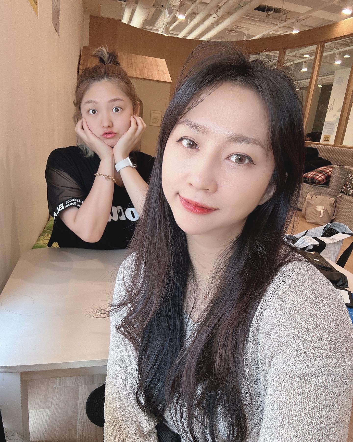 이게 얼마만에 셀카인고
귀염둥이 나무늘보 애리랑🖤
