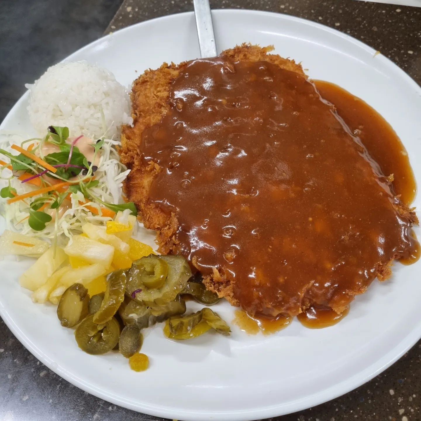 일보러왔다가 경양식이 너무땡겨성😚

#미야미야마 #남산돈까스 #남산맛집 #돈까스맛집