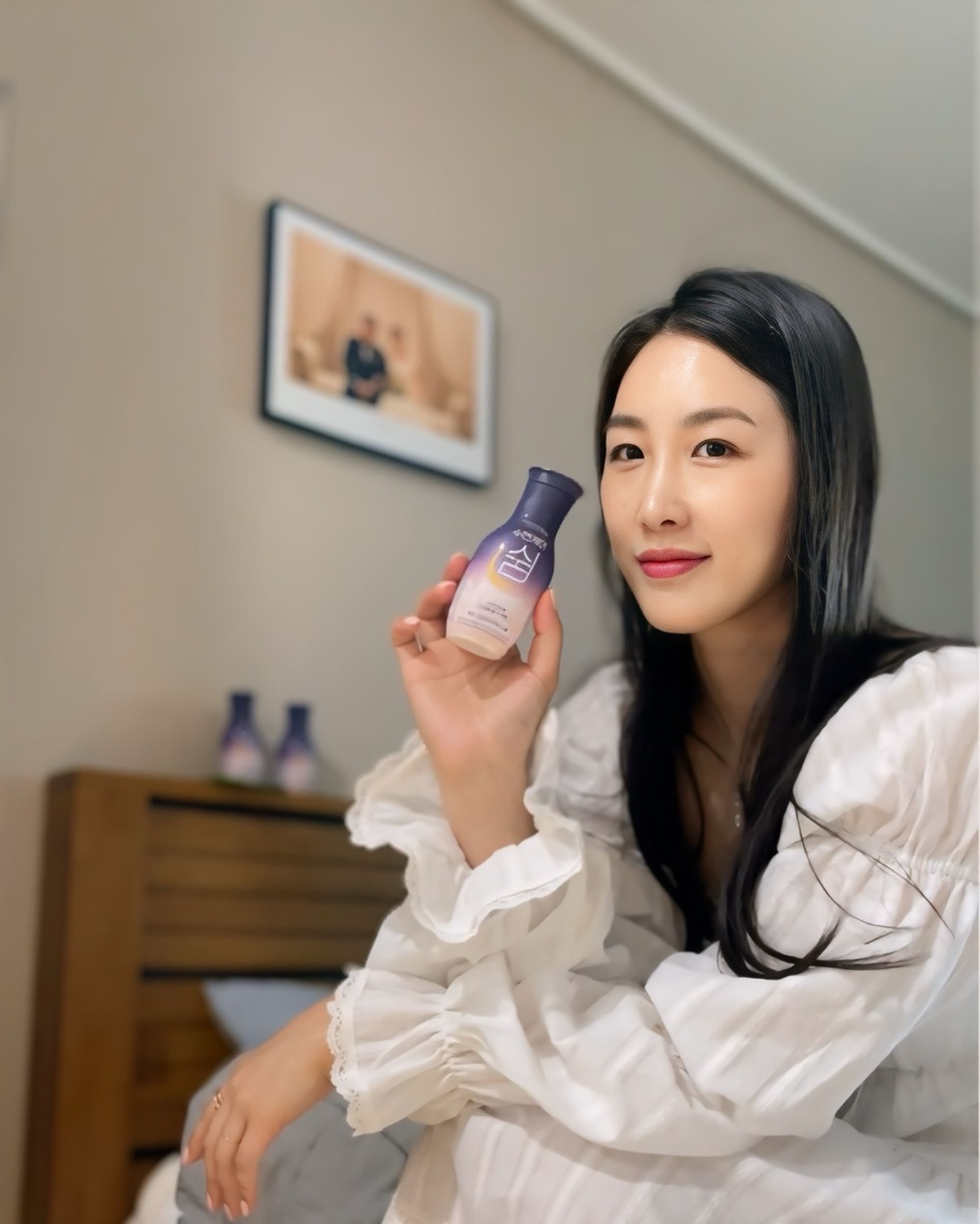 #협찬 
하루 한 병으로 장 건강과 함께 수면 건강까지 챙길 수 있다면? 

프로바이오틱스에 진심인 한국야쿠르트에서 만든 제품이라면? 

바로 수면케어 쉼인데요 
아쉬아간다 120mg와 특허 프로바이오틱스 5종이 함유되어 있어 수면과 장 건강에 도움을 줄 수 있는 건강기능식품이에요 

육아로 언제부턴가 깊은잠을 못자구. 새벽에 자주 뒤척이고 깼는데 하루한병 수면케어 쉼을 마시구 수면밴드 붙이구 잔날은 푹 잔 것처럼 평소보다 조금더 개운한 느낌이였어요 

피곤한몸 건강한 수면습관 숙면을 취하고 싶을땐 
수면케어 쉼 하세요💜

📍구매링크
https://m.fredit.co.kr/product/detail?prdId=5205

fredit_official

#협찬 #수면케어쉼 #수면 #꿀잠 #쉼