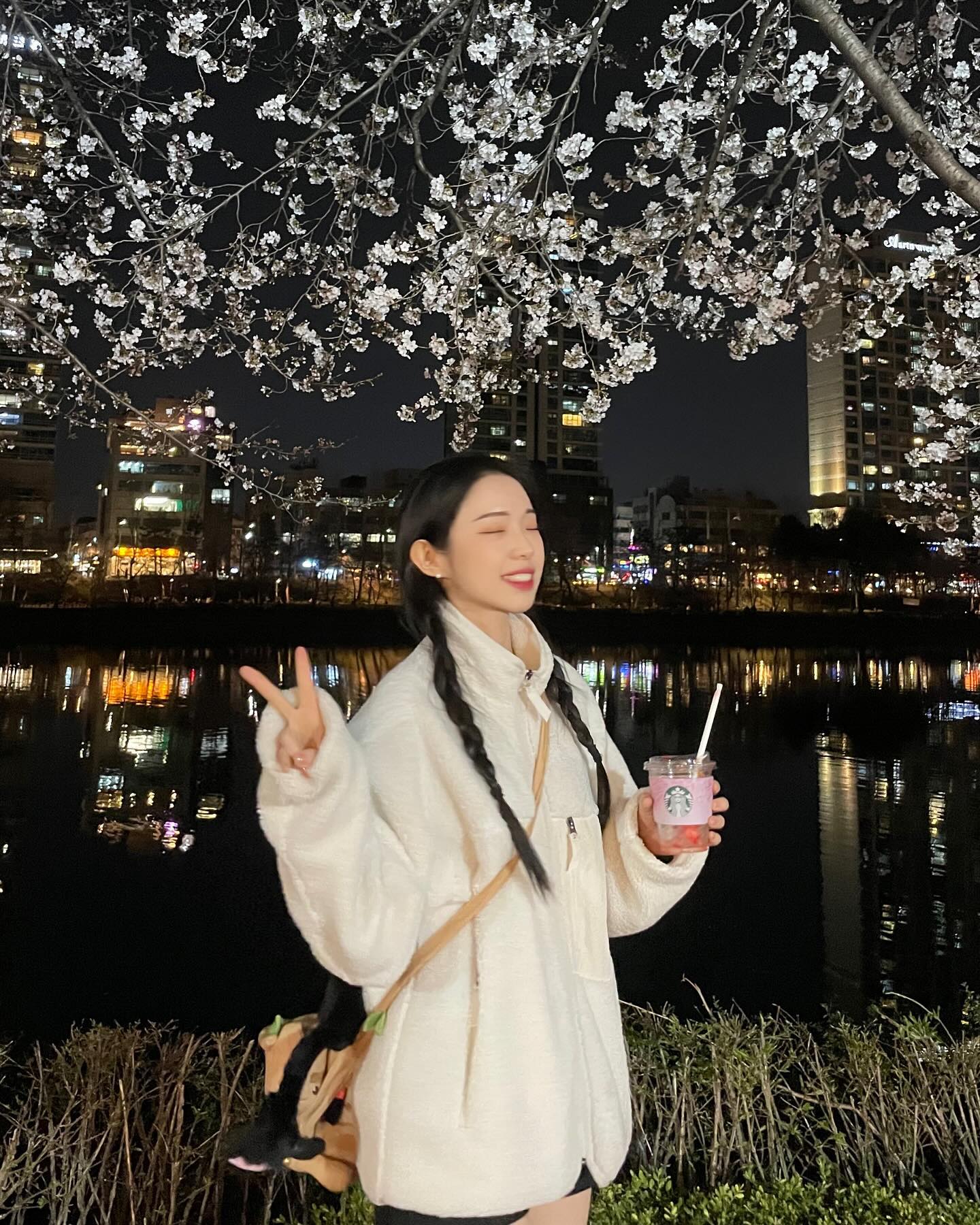 눈 감은거 마자요