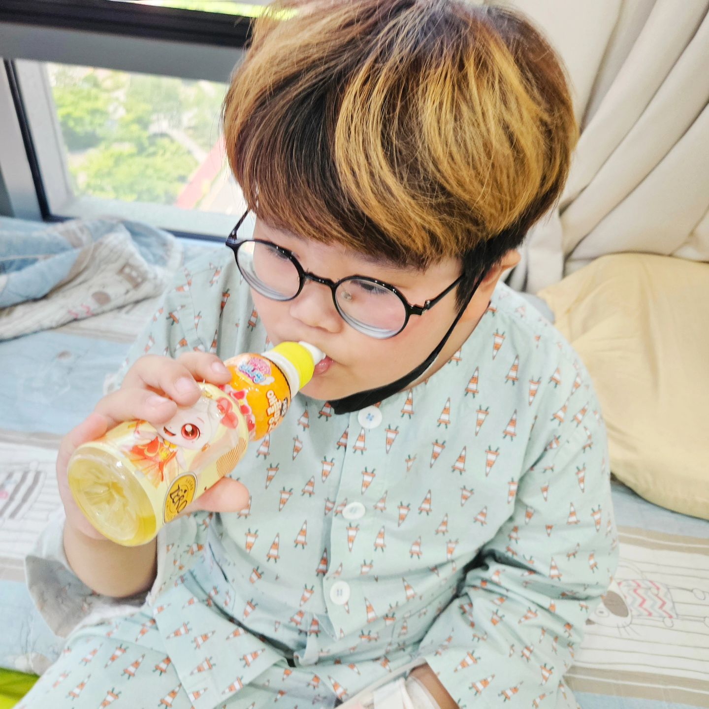 #협찬 입원중인 아드님 
아동비만때문에 음료수 못 먹게하는데
아이가 아플땐 맘약해지는 애미ㅠ

캐치 티니핑에서 신제품 어린이음료 
나와서 입원해 있는동안 맛있게 음료수 드심ㅎ

편의점 인기음료인데 아이가 좋아하는 
음료가 제로음료로 나오니 넘 좋으다❤️

국산 건조과일 추출로 당없이 달콤하게
식약처 공식 인증 어린이 기호식품이라 안심!!

유산균, 아연, 비타민c랑 D까지 함유
최고최고 👍👍

만들어 주셔서 감사합니다

woongjinfood

#워니그램 #어린이병원입원중
#캐치티니핑 #티니핑제로 
#캐치티니핑음료 #티니핑음료수 
#제로슈가 #제로칼로리 #티니핑 
#어린이간식 #어린이음료