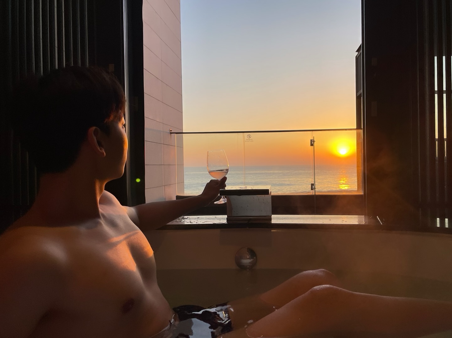 🌅
