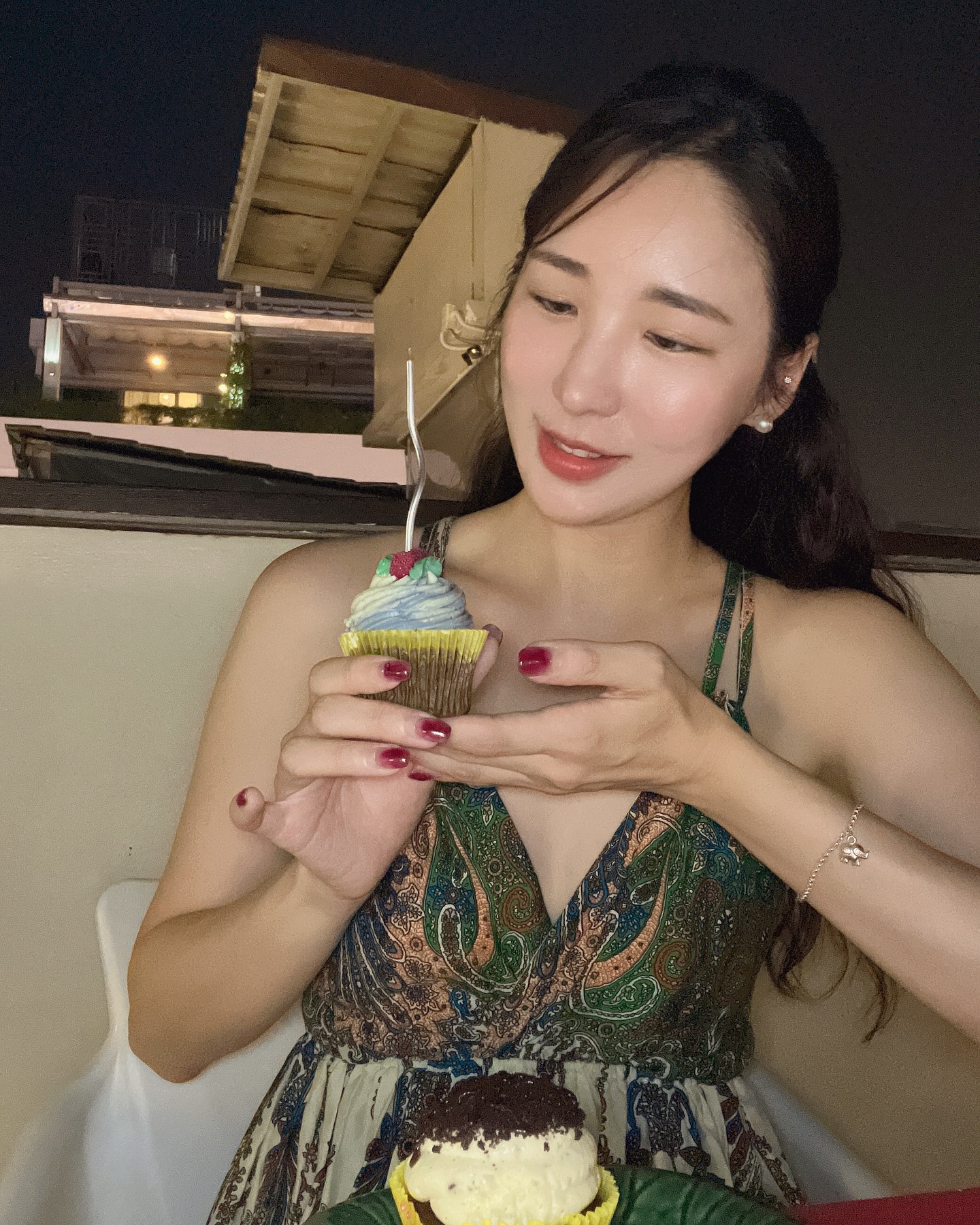 🎂HAPPY BIRTHDAY TO ME
⠀
⠀
늘 겨울인게 당연했던 생일인데,
올해는 여름에 보내는 생일이라 너무 어색
⠀
⠀
이미 지났지만 그래도 여름생일맞이 박제하고파서 올려봅니다♥️
⠀
⠀
⠀
(Feat. 내돈내산 생일컵케이크ㅋ)