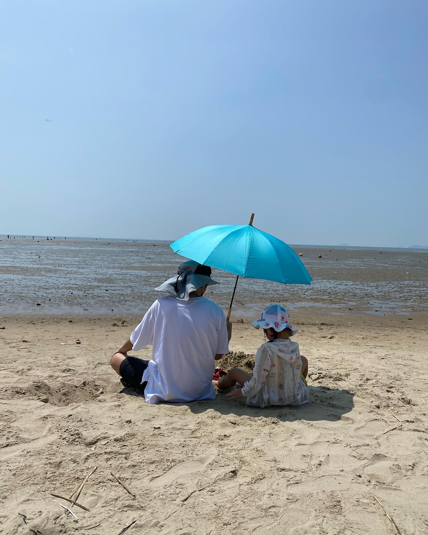 🏖
만조가 되도 
갯벌에 물이 안들어오는 
신기한 기간