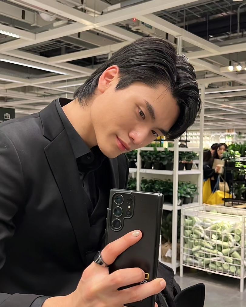🇸🇪🪑💙ikea date
.
.
.
user_jackson00426 #모델황성현#협찬문의 #오오티디 #협찬 #model#modelcast #케스팅콜 #연기자 #선팔 #팔로우 #fashion#팝업스토어  #패션 #ootd #daily # #follow  #instadaily #model#모델#남자모델 #casting #castingcall