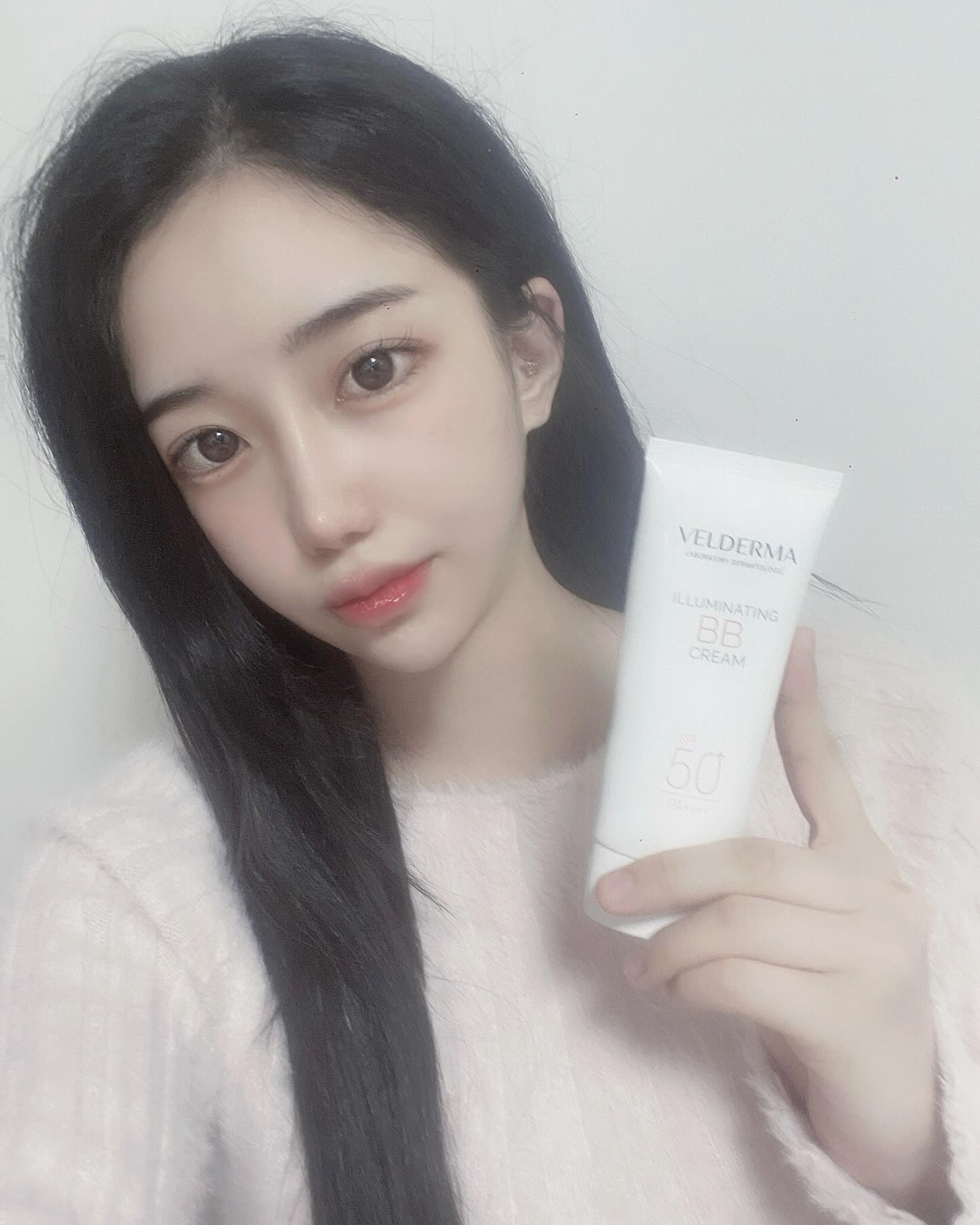 피부 전문가들이 연구해서 만든 크림🤍
발림성도 끈적임없이 부드럽고 수분감도 충분하고 데일리로 추천🤭

 #velderma #벨더마 #화장품추천 #마스크팩추천 #피부과화장품 #피부과제품 #재생크림추천 #피부과크림 #수분크림추천 #재생크림 #비비크림 #비비크림추천 #선크림 #선블록 #재생크림후기 #인생크림 #인생마스크팩#좋아요반사
