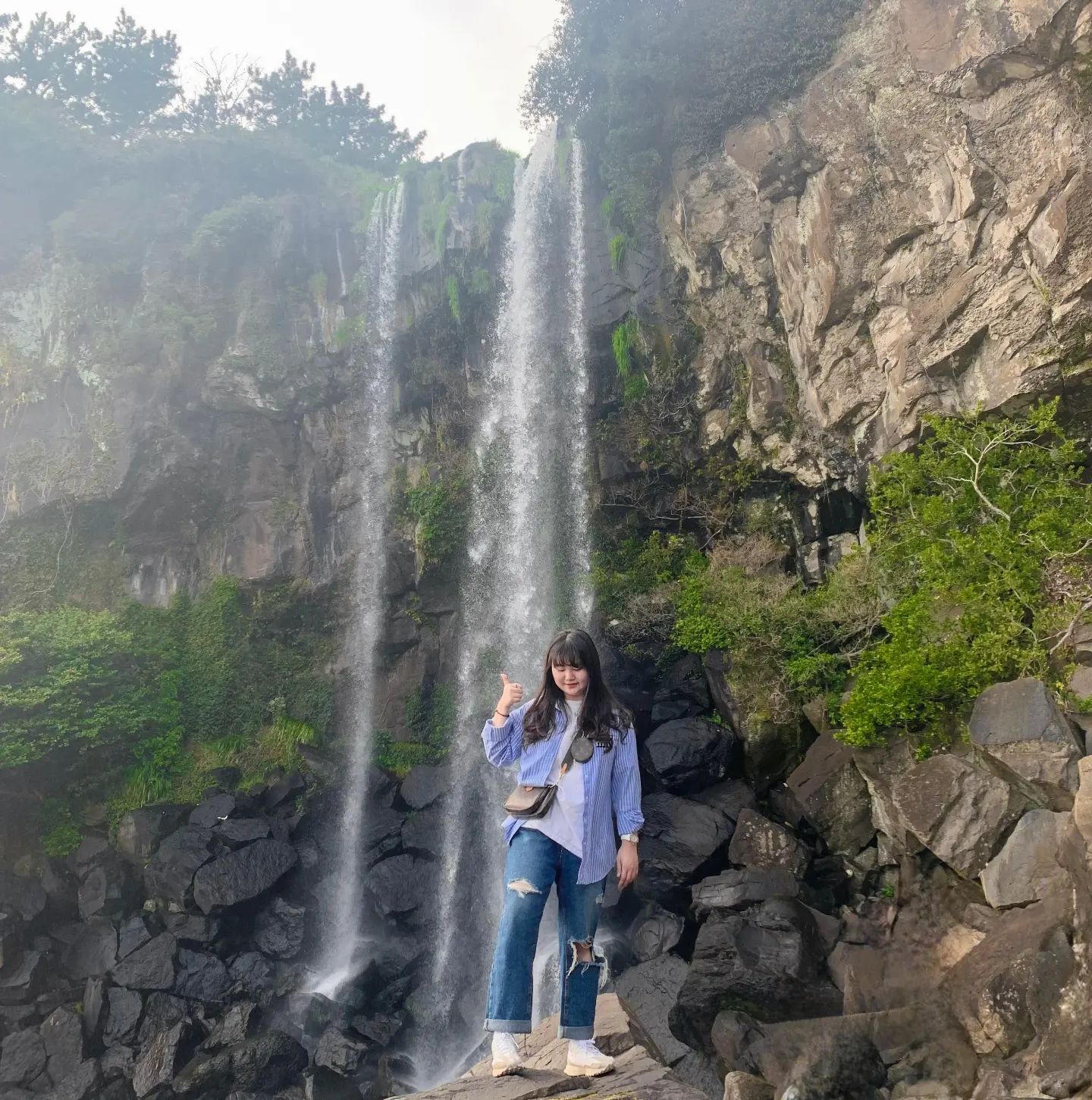 #3월제주 #여행기록
#정방폭포 니까 #정방형 으로 ^^
#🏞 찰칵 #📸