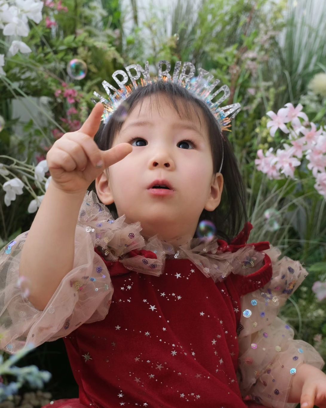 채리니 2번째 생일을 사진으로 남기고싶어서
급하게 집 근처 스튜디오 렌탈해서 후다닥 찍은 사진....🩷

엄마표 스냅인데...이렇게 예쁠일....🩷
심지어....채광이 너무좋아서..조명도 불도 안키고 찍었다구용...
다음번에 하리니 데려가서 찍어야징...❤️

근데 여기 처음와보는곳인데 스튜디오가 익숙해서 뭐지? 했더니..
하린이 아는 예쁜 언니 친구 동생들이 촬영하러 많이 다녀간곳이라
배경이 익숙했던거였어...ㅋㅋㅋㅋㅋㅋㅋㅋㅋㅋ

danana_studio

급하게 문의드렸는데 친절하게 답변주셔서 감사합니다 🙏