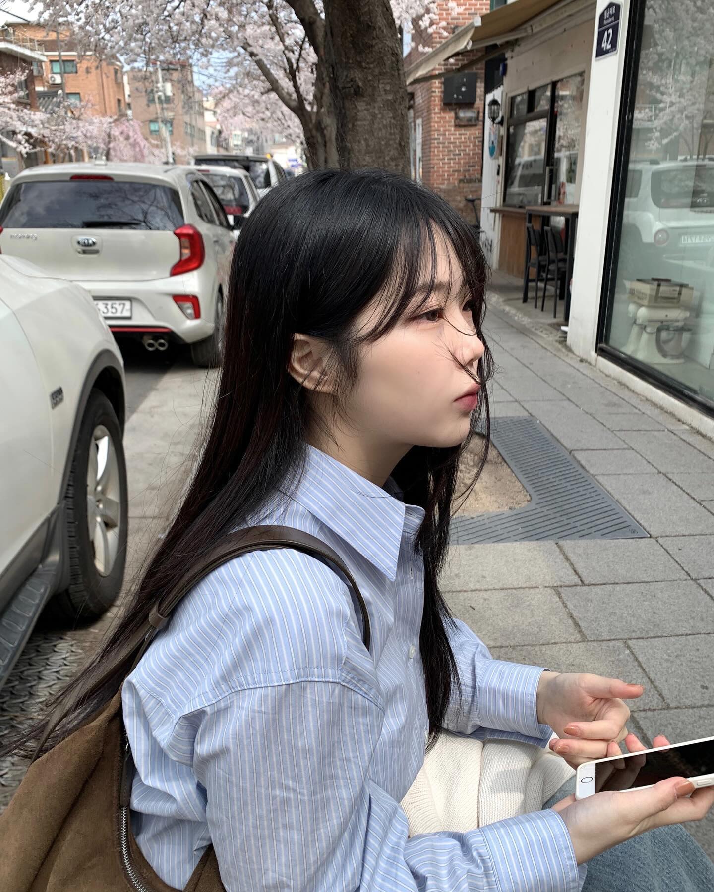 셔츠만 입기 딱 좋았던 날씨 🌸

#서촌카페 #서촌벚꽃 #서울벚꽃 #서울벚꽃카페 #종로카페