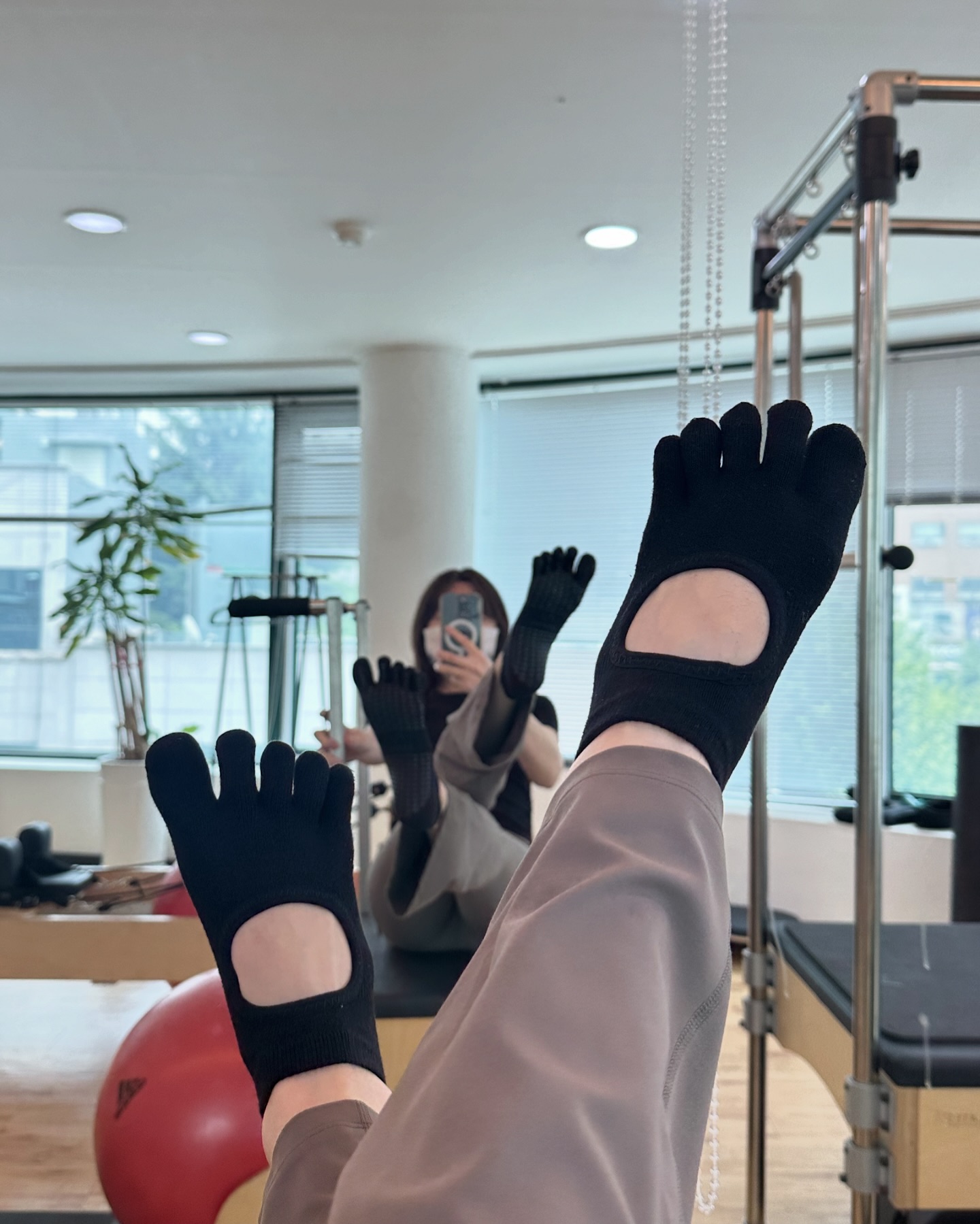 요즘 쌤들한테 내 양말 자랑하는 줄
무슨 양말이냐구여?
sopiva_