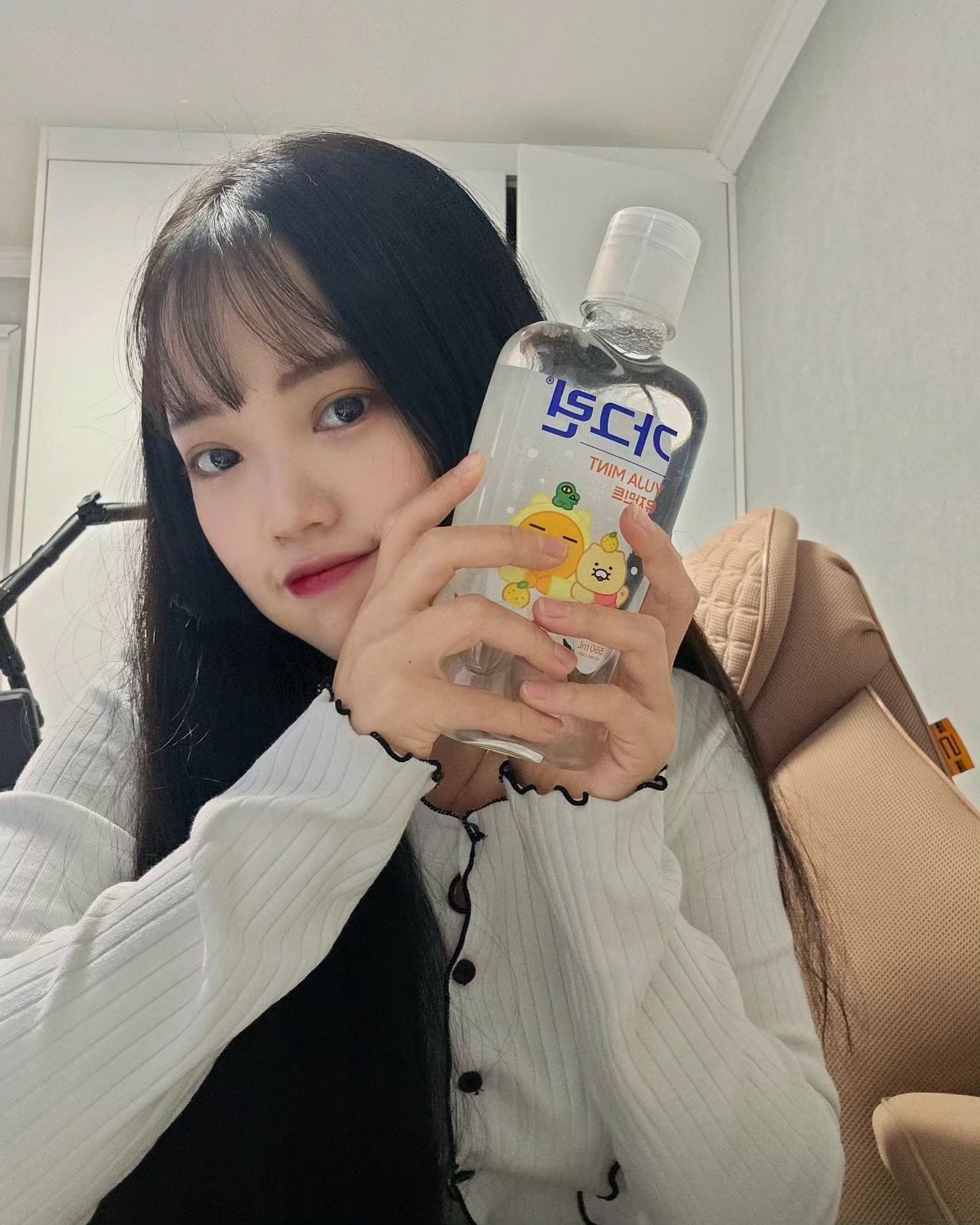 #광고 

🍊 한정판 유자민트 겨울에디션
🍊 구취 및 프라그제거, 충치 및 치은염 예방, 에탄올 무첨가로 순해서 초보자도 사용가능, 상쾌하고 깔끔한 유자향
🍊 춘식이/라이언 스티커 동봉

#가그린 #유자민트 #가그린유자민트 #카카오프렌즈 #춘식이 #라이언 #구취제거 #선물추천 #올영추천템 #가글 #동아제약 #가글추천 #올리브영 #추천 #좋아요 #좋반 #일상 #데일리 #사진 #영상 #유자 #민트