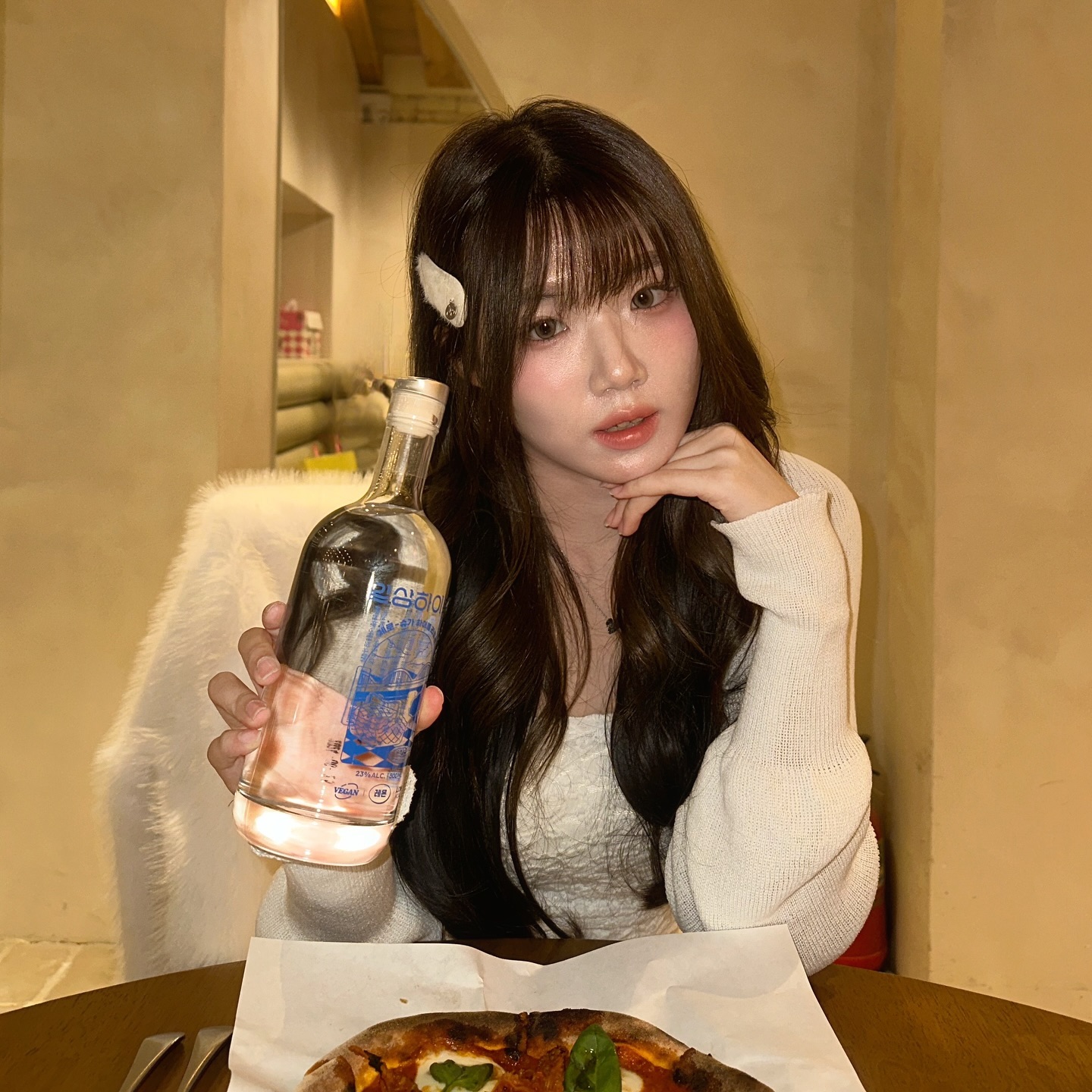 #협찬 행복한 크리스마스 보내세요🤍

shakit_official X itfyrvk_ 

가볍게 친구들이랑 무설탕 하이볼 마셨어요🍸

내 맘대로 만드는 하이볼이라 취향도 안타고 무설탕이라 더더욱 좋더라구요..!
다가오는 연초에도 전 이걸루 하이볼 만들어 마시려구요🤍

네이버에서 ‘쉐이킷’ 을 검색해보세용!

#쉐이킷 #스페셜쉐이킷 #일상하이볼 #하이볼리큐르 #크리스마스하이볼 #크리스마스 #04년생
