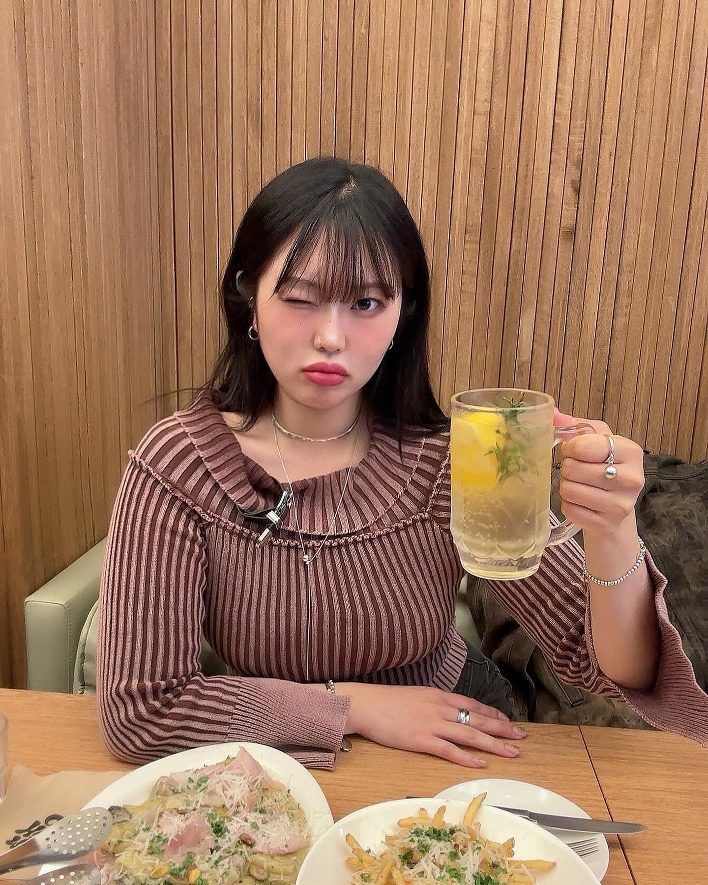 경기도민 젼이 웨촬드레스 덕에 서울구경 ˙ꈊ˙

신랑보다 긴장한 나 ·८·