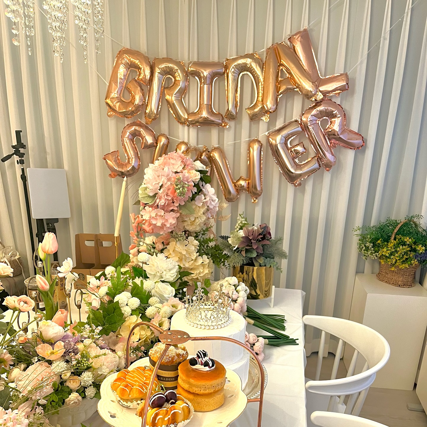 브라이덜샤워 끝👰‍♀️🩷

#내돈내산 #알유핫파티룸 #알유핫강남점 #알유핫브라이덜샤워
#강남파티룸 #강남역파티룸 #브라이덜샤워 #파티룸추천 #드레스대여
