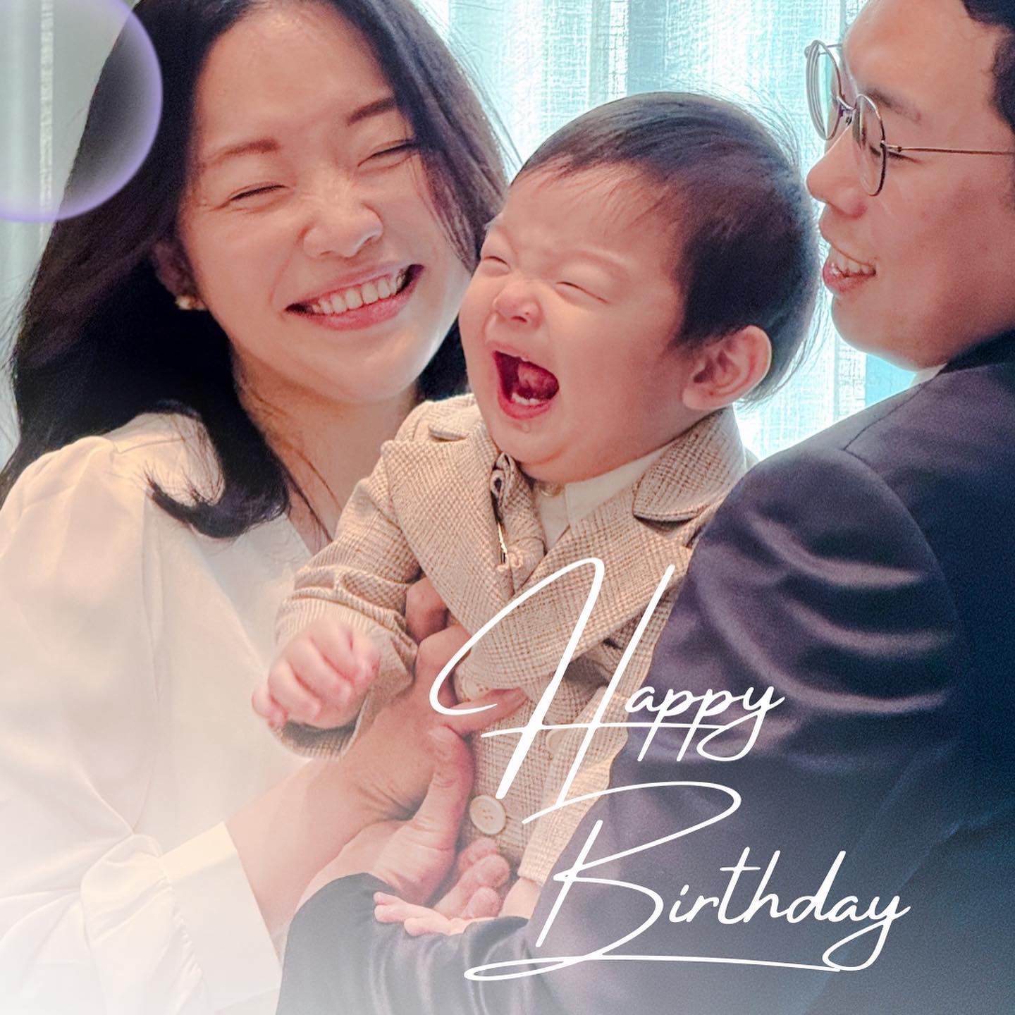 지난 일요일 후니의 첫 생일파티 
축하해주셔서 감사합니다.

사진이랑 영상은 나중에..
요건 dia.tempo 에서 제공해주신 땡큐카드 👍🏻

오늘은 찐생일❤️ 2023.12.10 

#돌끝맘 #돌잔치 #소규모돌잔치 #돌스냅 #돌사진 
#용산 #용산나인트리 #로카우스호텔