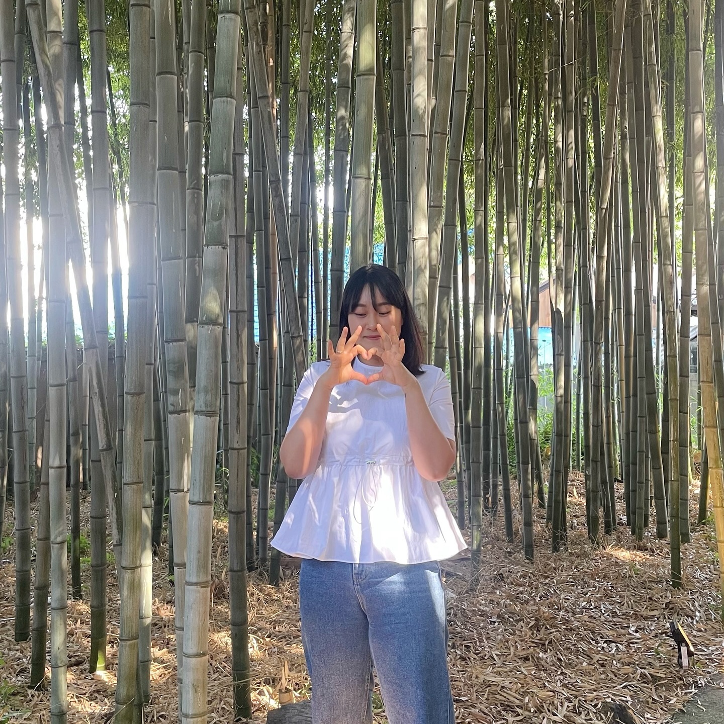 ⠀ 
이 세상의 속박과 굴레를 벗어 던지고 행복을 찾아 떠나고싶...🥺