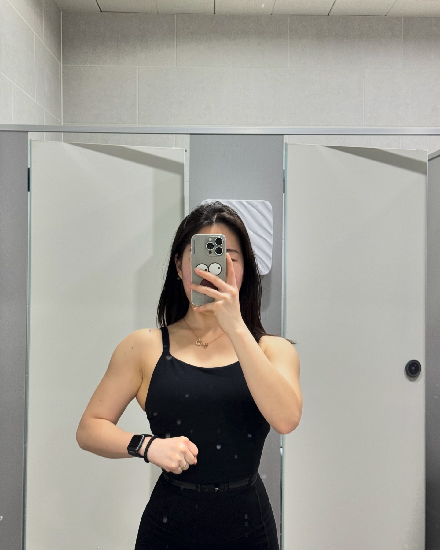 요즘 어깨운동 잘 안해줬더니 어깨가 좀 작아진거 같네요🥲🥲
내일 어깨하는 날인데 자극 엄청난 어깨운덩 추천좀 해주세용😊😊
