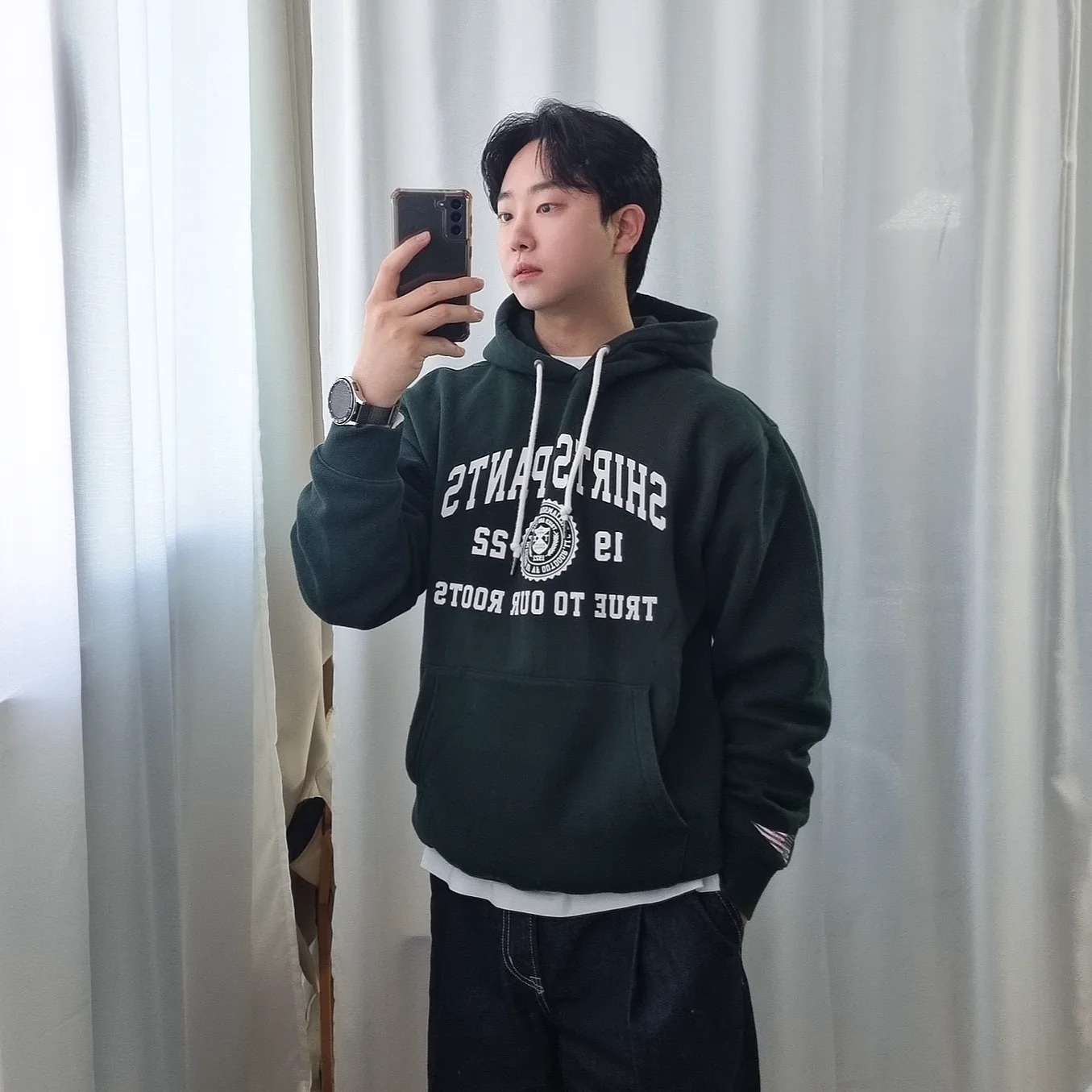 내일 .... 연차 !!!!! 
늦잠 빈둥빈둥 예약 🫠
.
.
.
#행복하다
