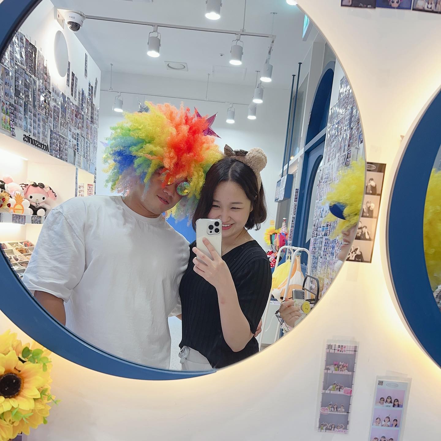 우리오빠랑 노는게 세상에서 젤 재밌다❤️
앞으로도 잘 부탁해 내 텐션 지킴이😎
leeyonghyun93