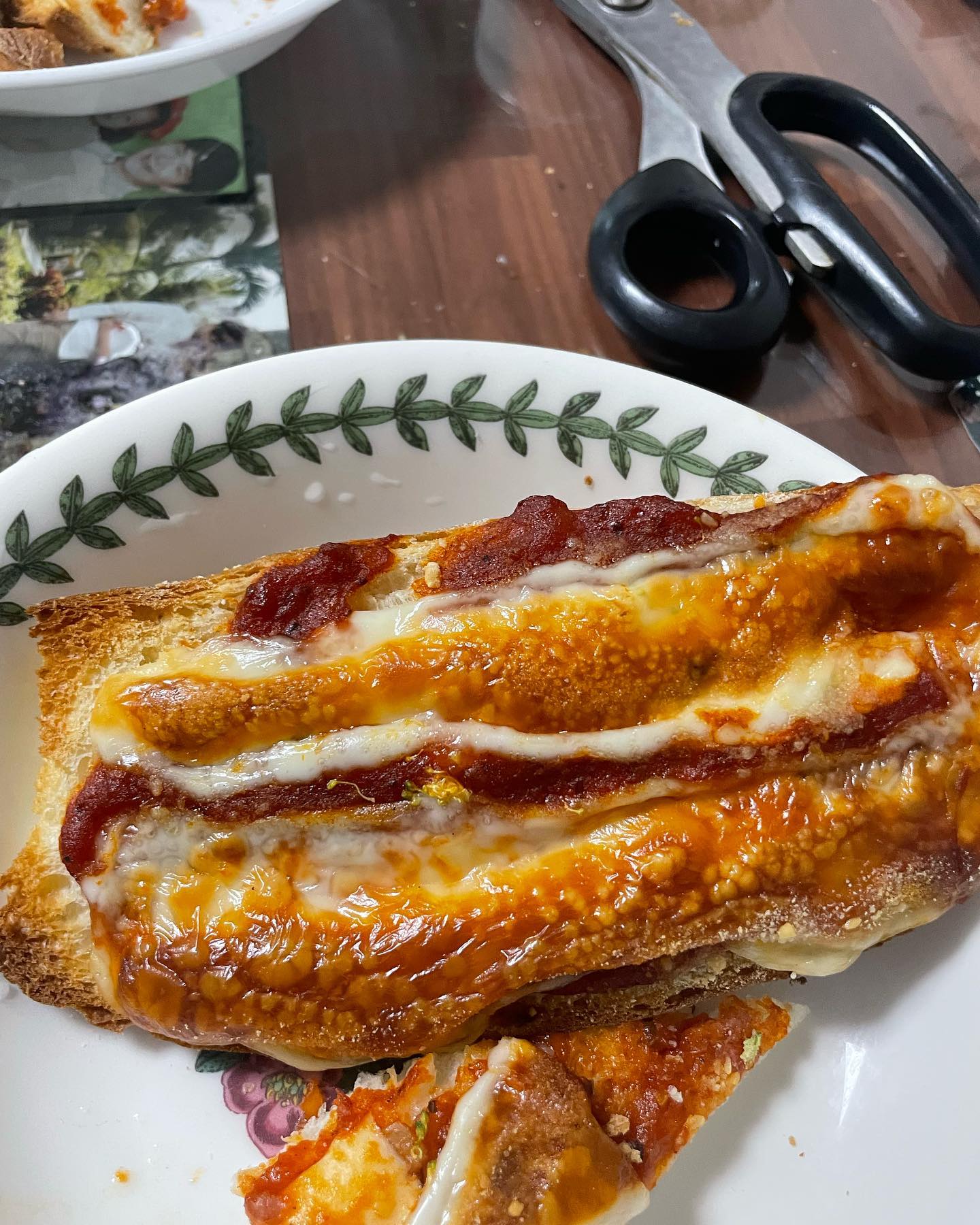 임실치즈 활용~
아빠표 피자치즈빵~ 이랑
아침 자주해먹는 감자피자~~
임실피자 올리면 영양이 배가 된다~
정말 잘 먹는 임실치즈!
성분도 좋아서 종종 시켜먹는당!

우유 잘 안먹는 첫찌는 일부러 스트링치즈 챙겨주고 
우유 잘 먹는  둘찌는 덩달아 먹는다 ㅎ

그나저나 집에 틀어놓는 음악이 참 올드함~ㅋㅋㅋ 남편스타일이네 ㅋㅋㅋㅋ
가격은
40개입 29,700원!
주문받아유💗#치즈#아이간식#임실치즈#대박맛있음 #치즈는사랑입니다