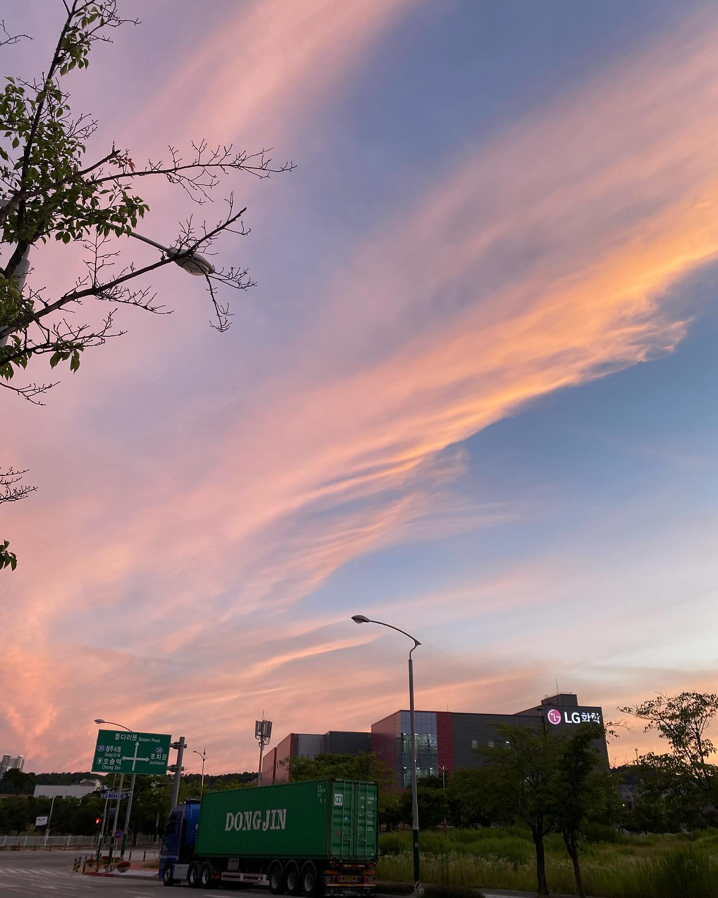 더위가 풀리면 꼭 노을 여행을 갈 것이다 🌅