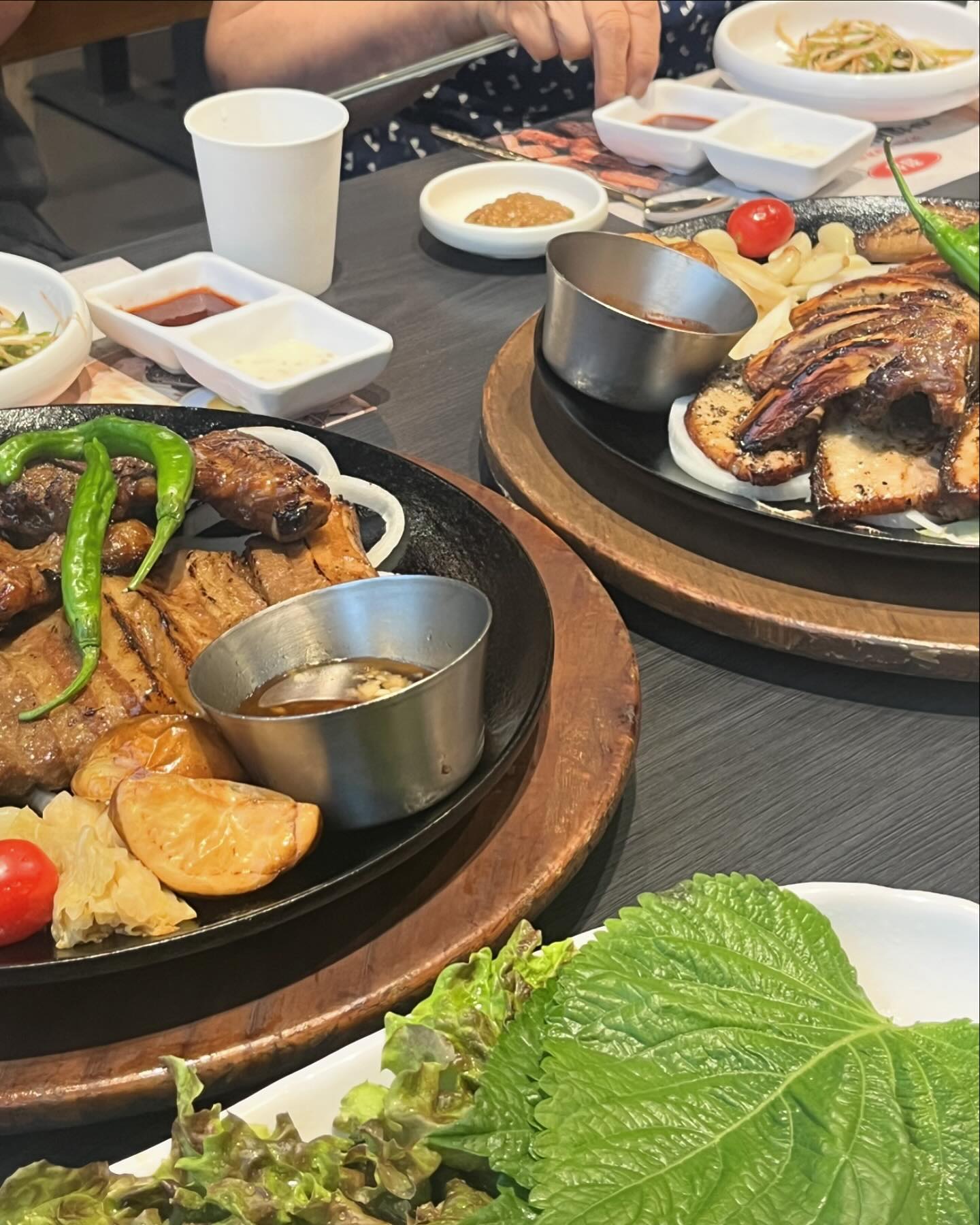 #식당3선
생모듬구이2 양념돼지갈비2 비빔면 🥩
★ ★ ★ ★ ☆ 

맛있어서 놀랐습니다. 👍

📍부산 남구 용호로 91 휴렉스 1층 103호

#부산 #부산맛집 #부산맛집추천 #용호동 #용호동맛집 #먹스타 #먹스타그램 #먹스타맞팔 #먹스타그램🍴 #먹스타그램촵촵 #먹스타그램🐷 #먹스타스램