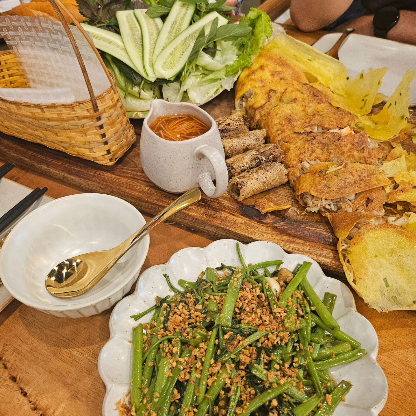 #푸꾸옥1일차

마사지 네일  받고  저녁은  #메오키친 

와우  진짜  넘  맛난다  맛나 

#반세오 최고